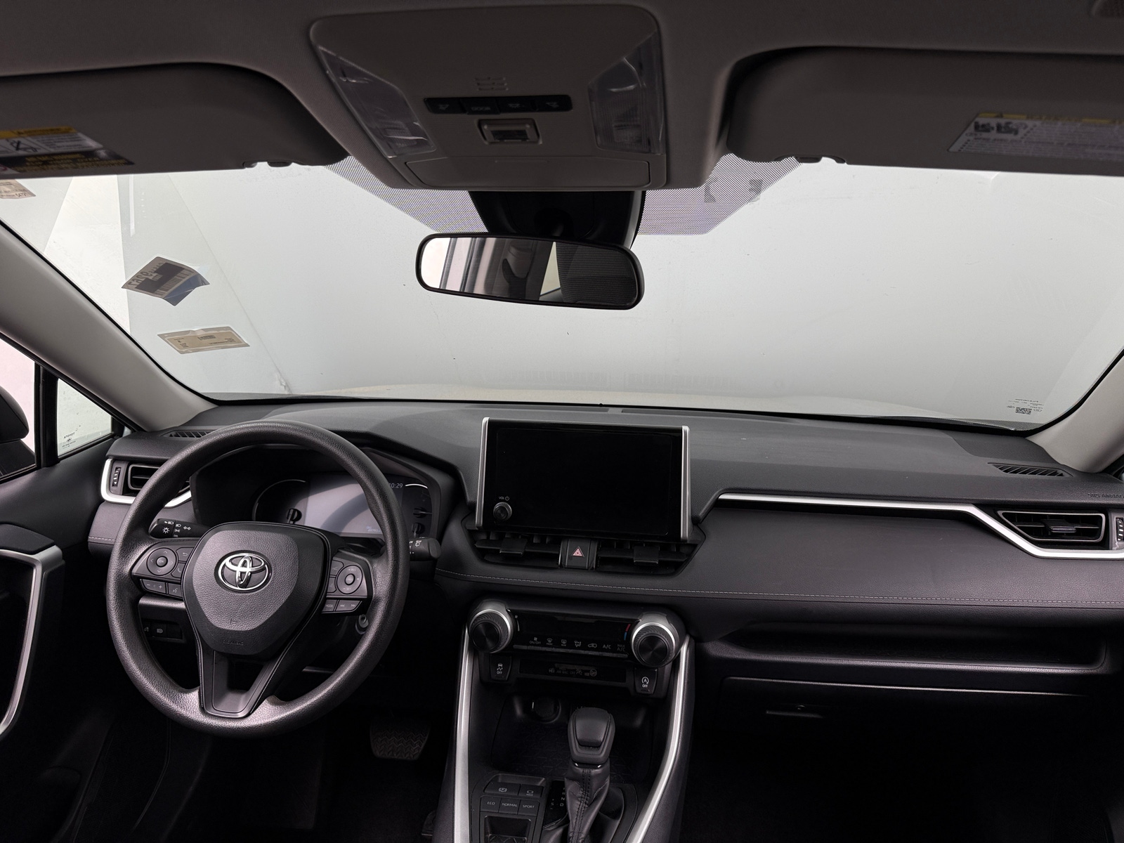 Thumbnail: 2025 Toyota RAV4 - 3