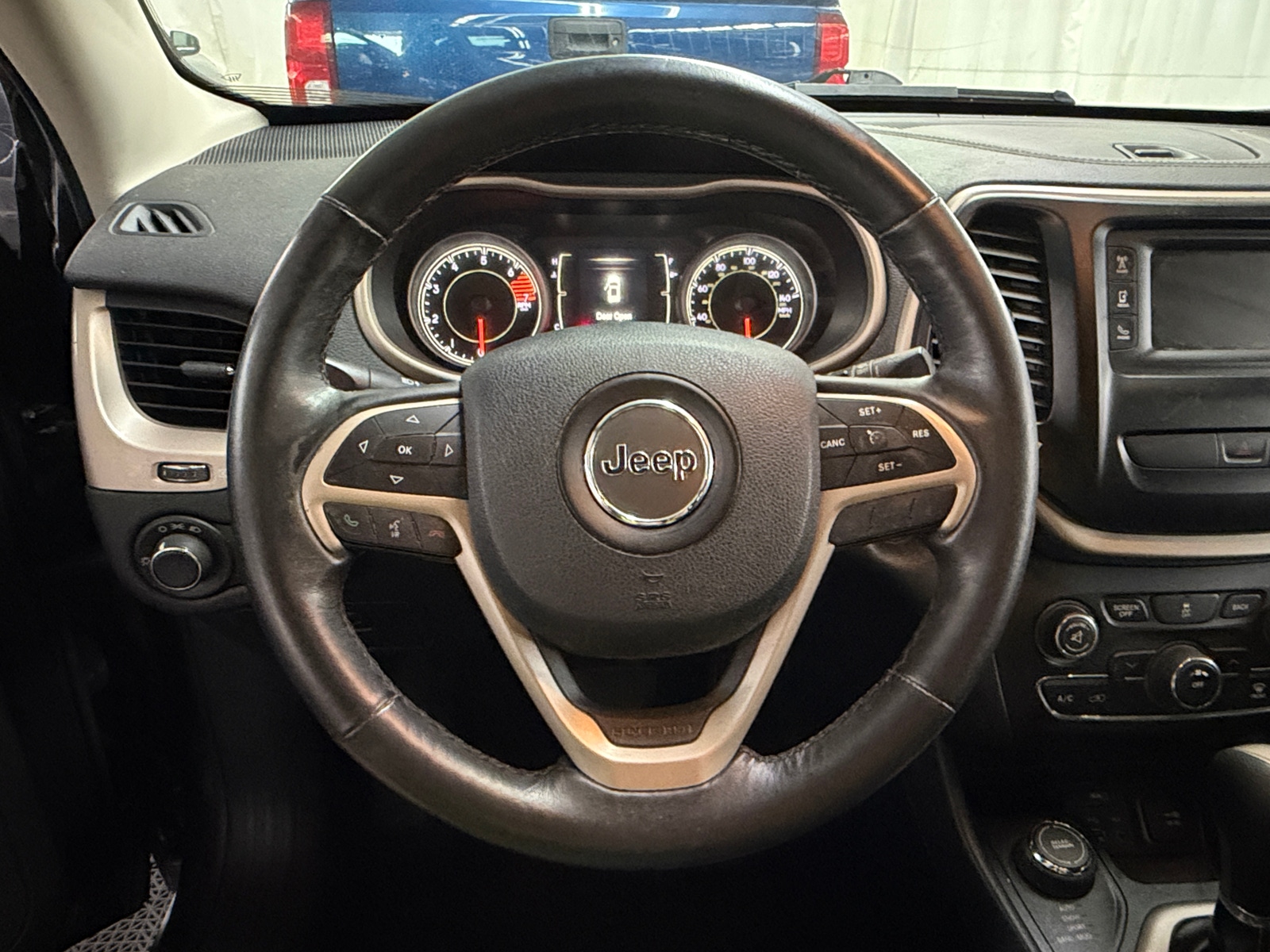 Thumbnail: 2016 Jeep Cherokee - 5