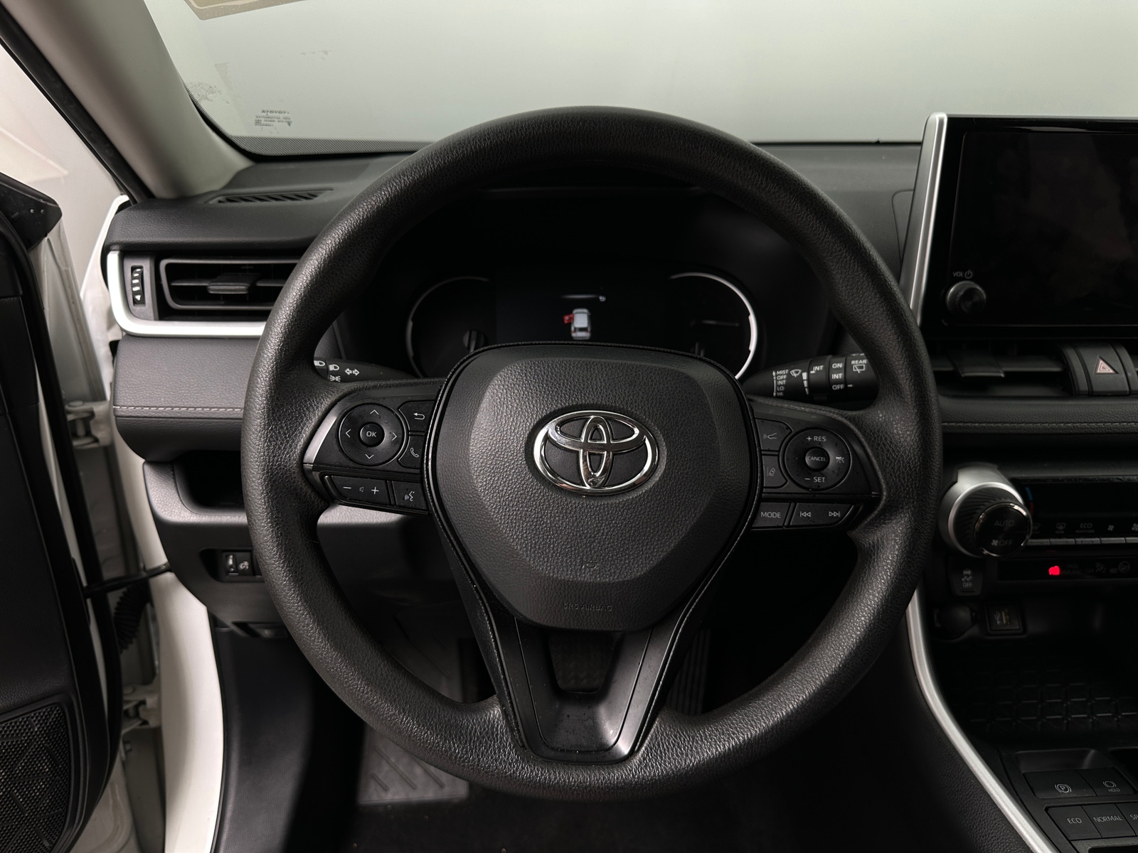 Thumbnail: 2025 Toyota RAV4 - 5