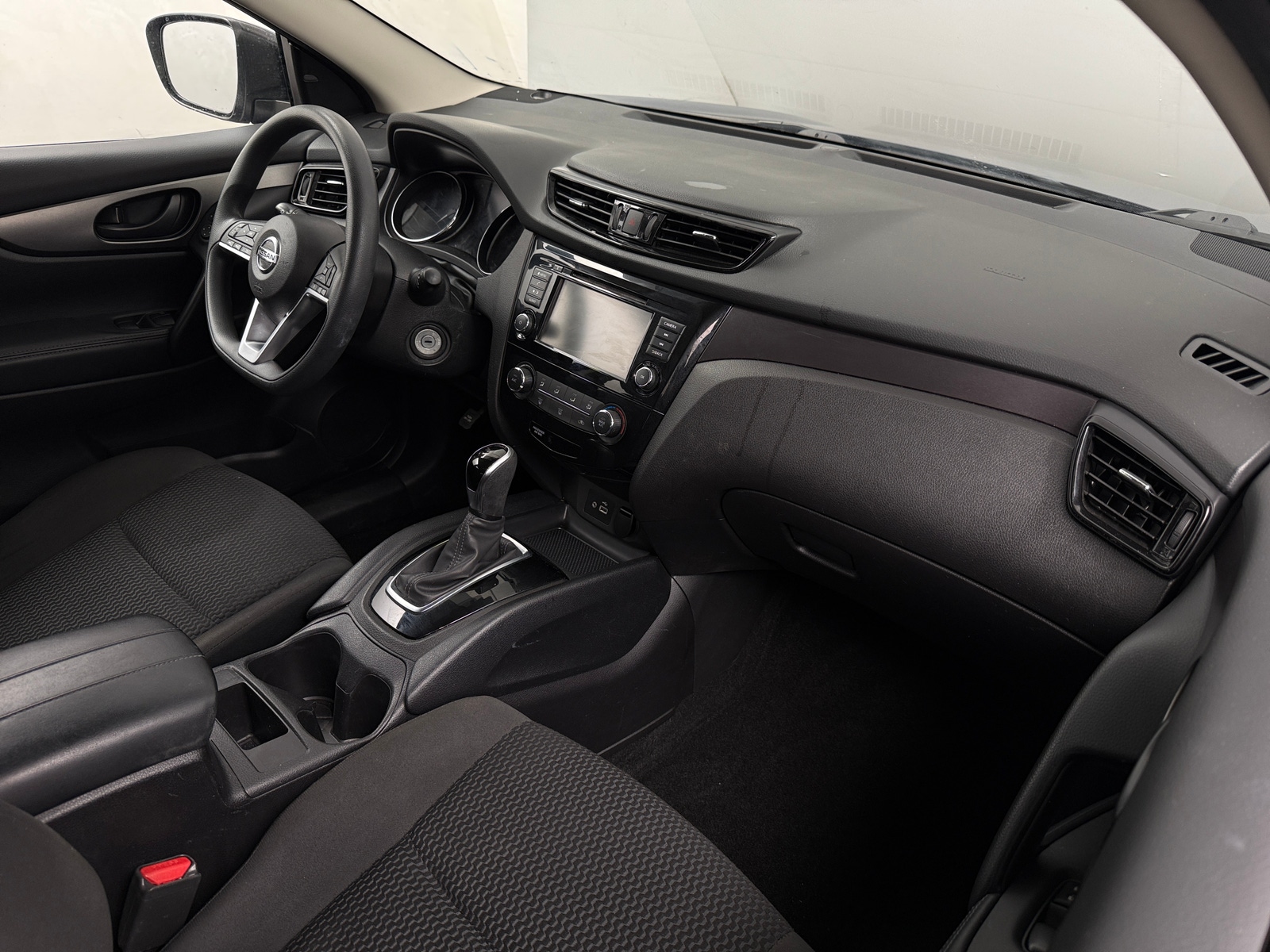 Thumbnail: 2022 Nissan Rogue Sport - 3
