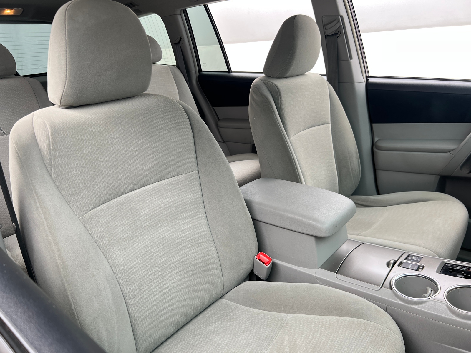 Thumbnail: 2012 Toyota Highlander - 2