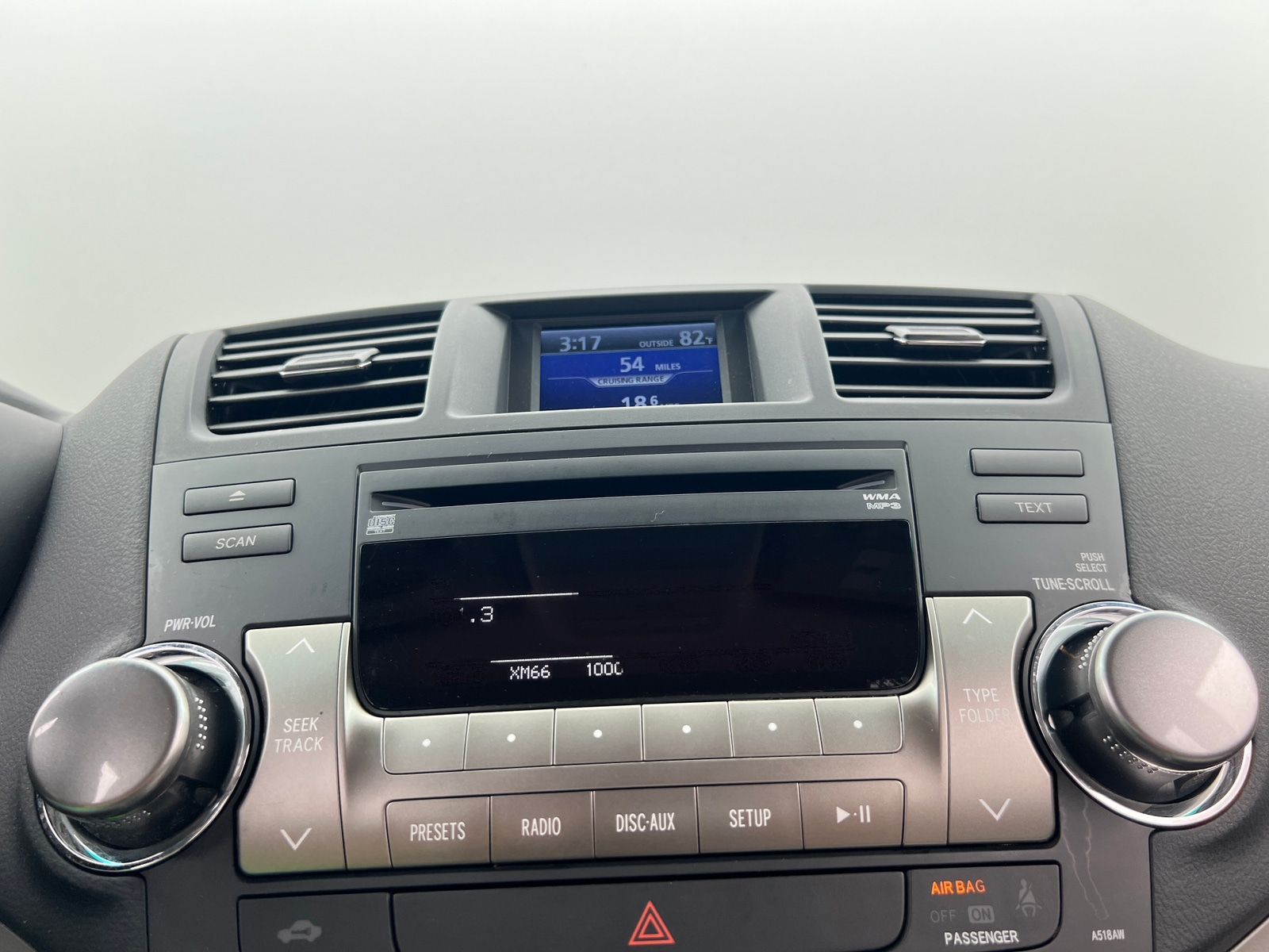 Thumbnail: 2012 Toyota Highlander - 4