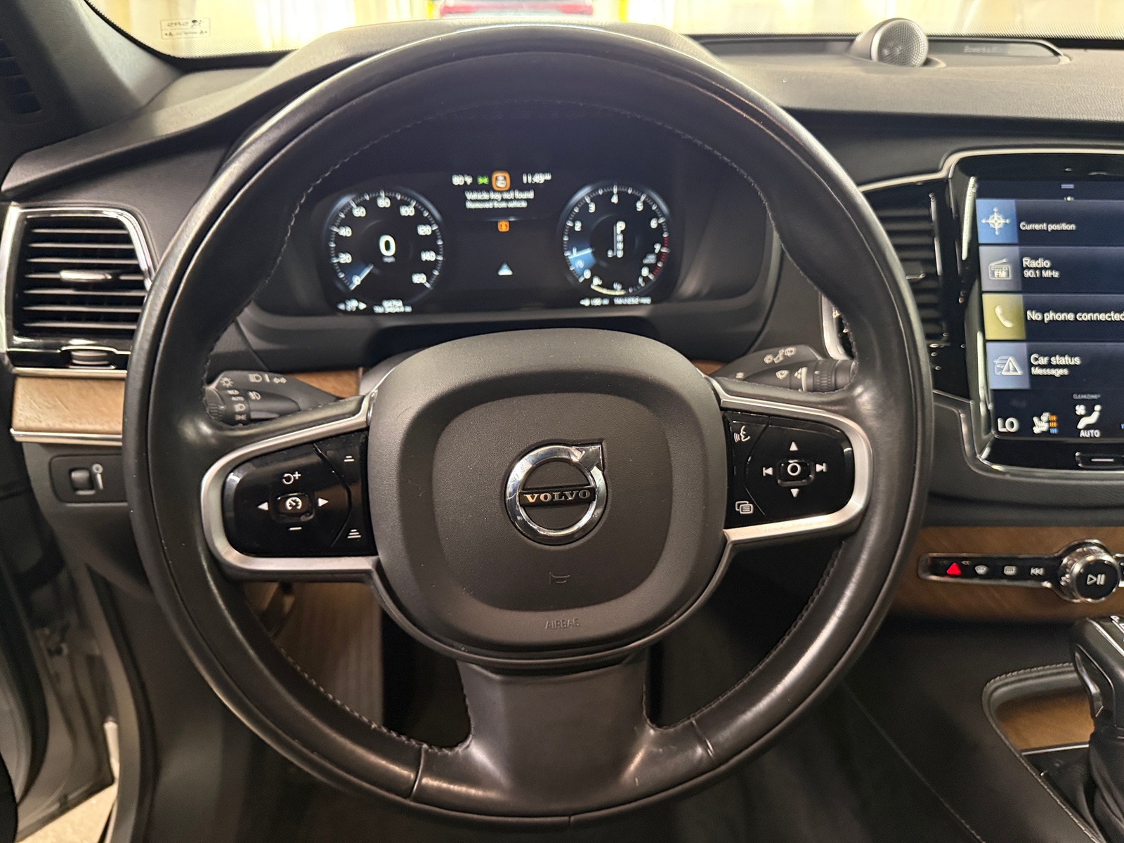 Thumbnail: 2017 Volvo XC90 - 4