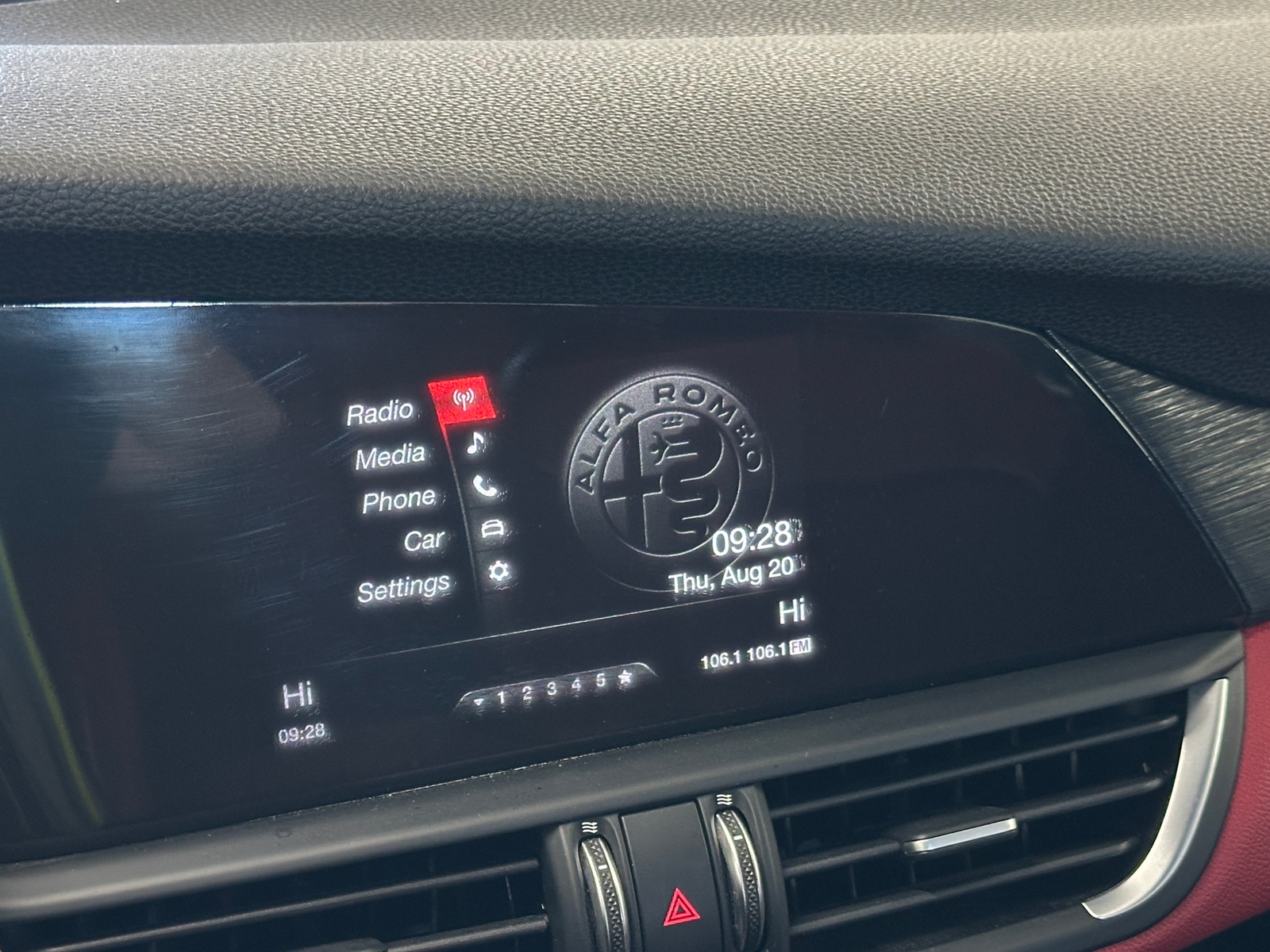 Thumbnail: 2019 Alfa Romeo Giulia - 3