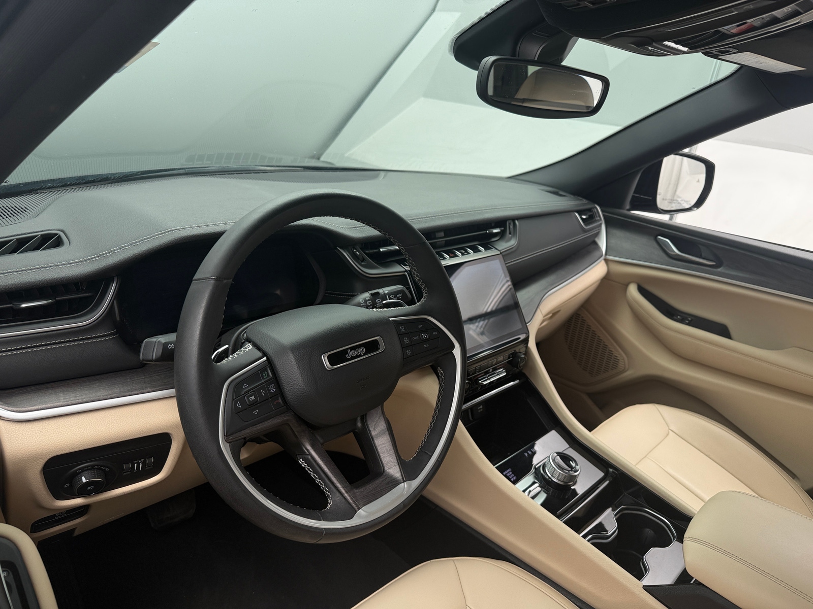 Thumbnail: 2023 Jeep Grand Cherokee - 2
