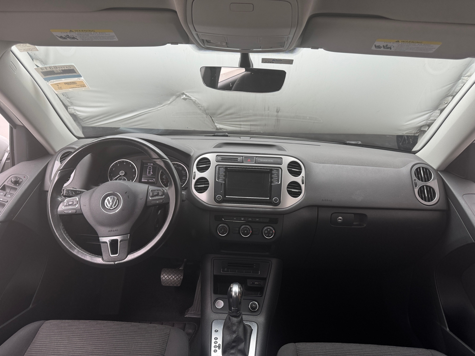 Thumbnail: 2017 Volkswagen Tiguan - 3