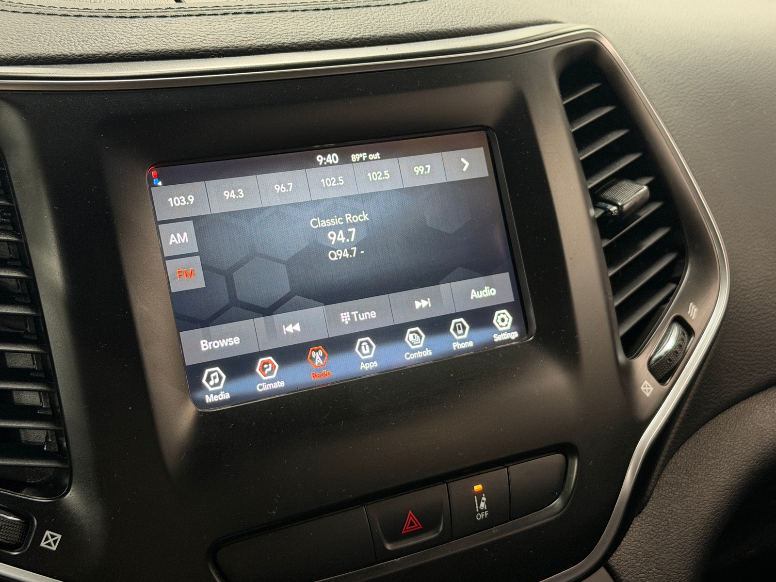 Thumbnail: 2021 Jeep Cherokee - 4