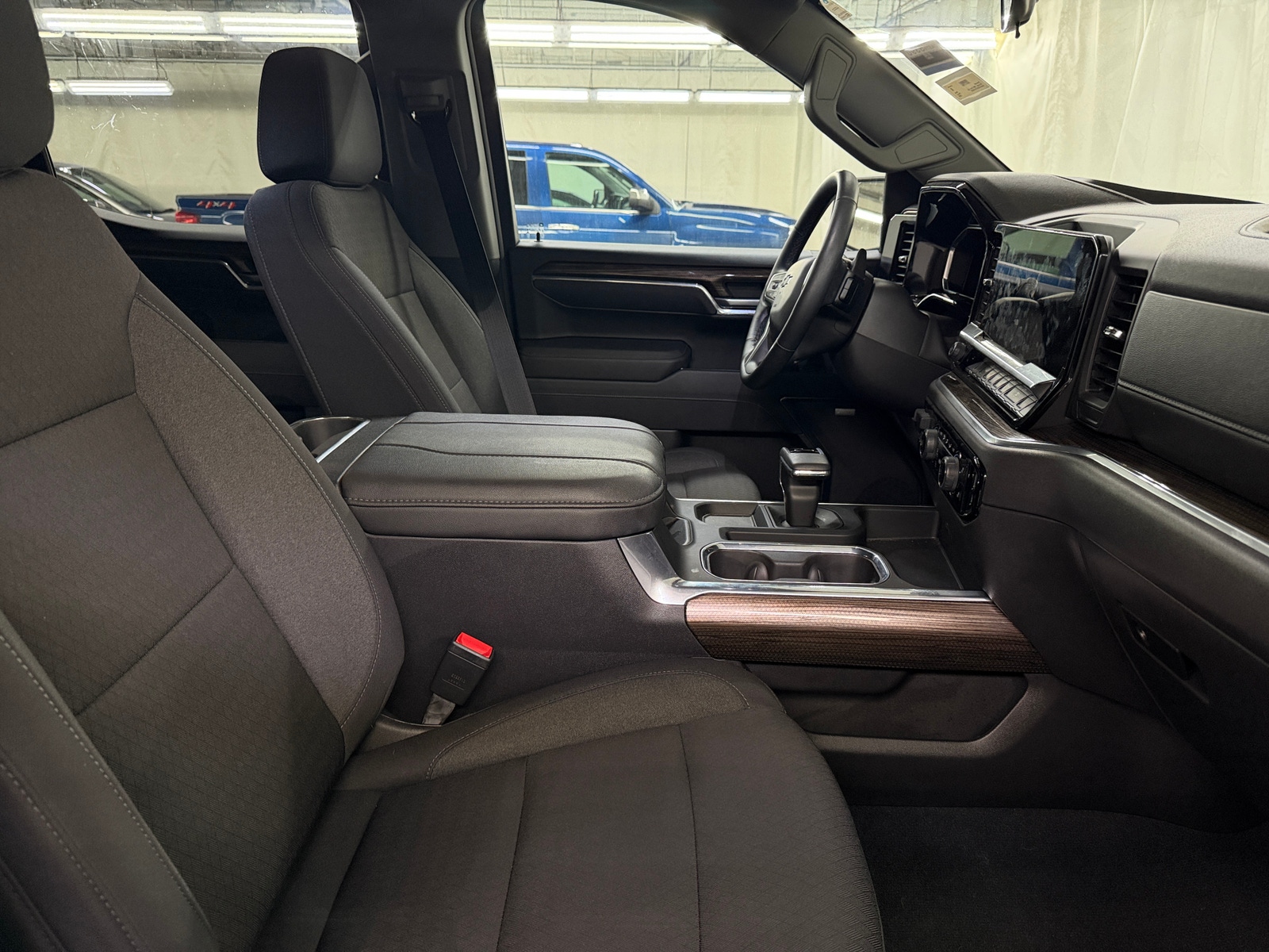 Thumbnail: 2026 Chevrolet Silverado 1500 - 2