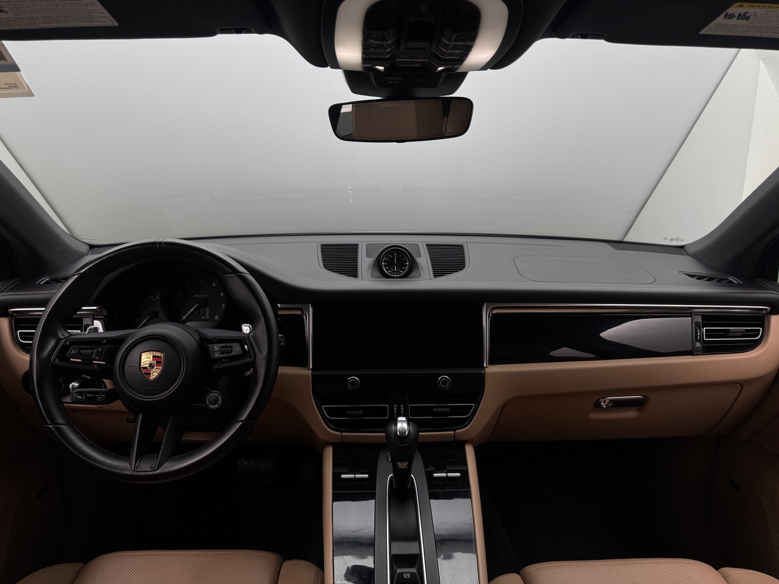 Thumbnail: 2023 Porsche Macan - 2