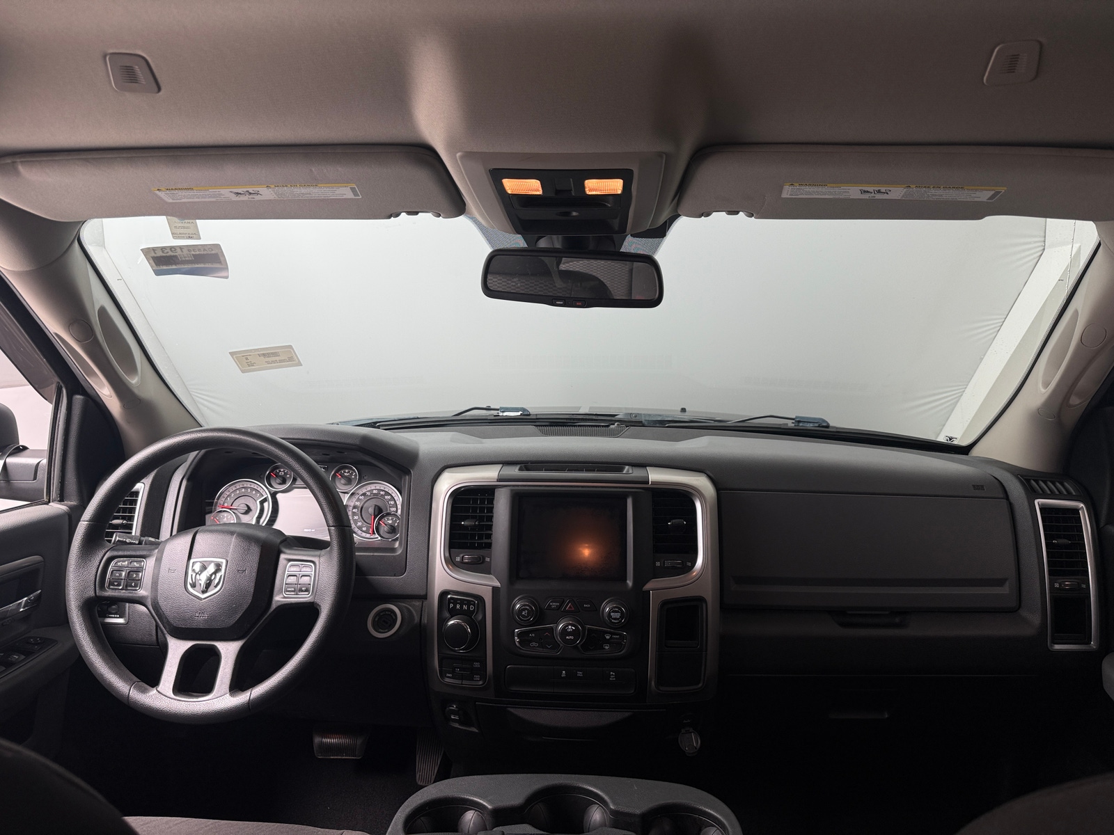 Thumbnail: 2020 RAM 1500 Classic - 3