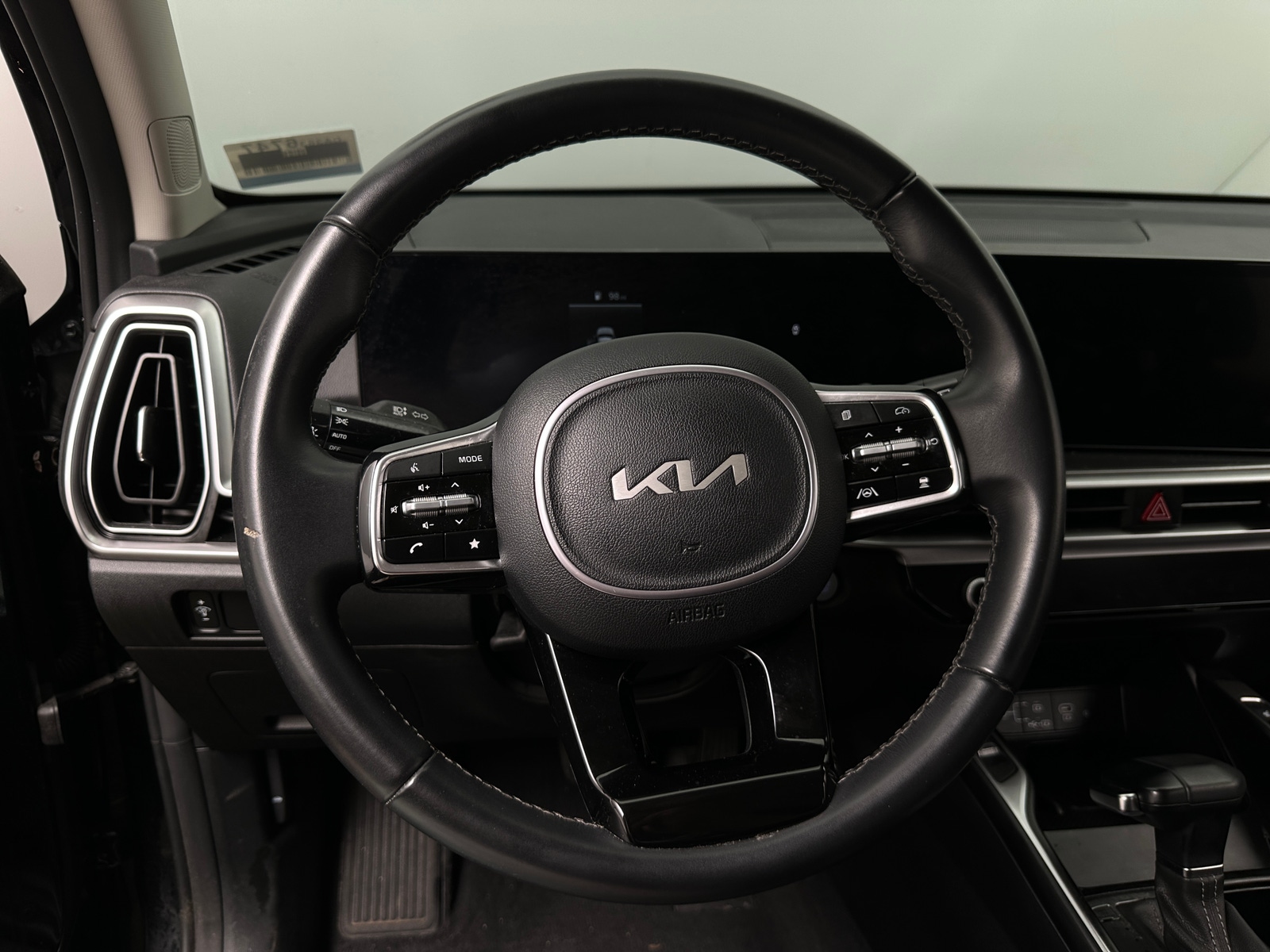 Thumbnail: 2024 Kia Sorento - 4