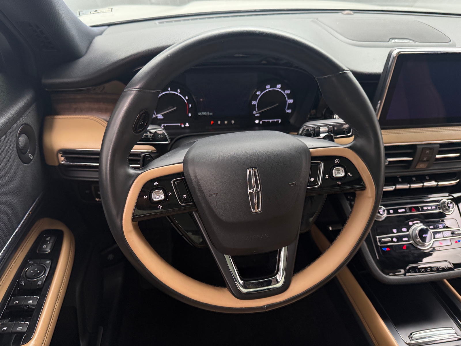 Thumbnail: 2020 Lincoln Corsair - 4
