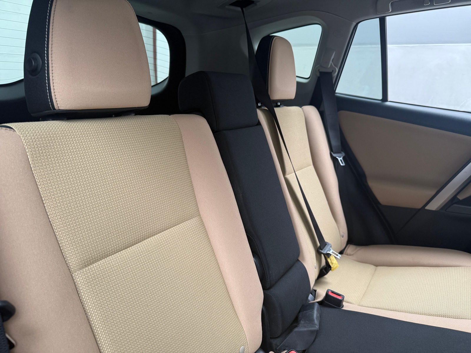Thumbnail: 2017 Toyota RAV4 - 6