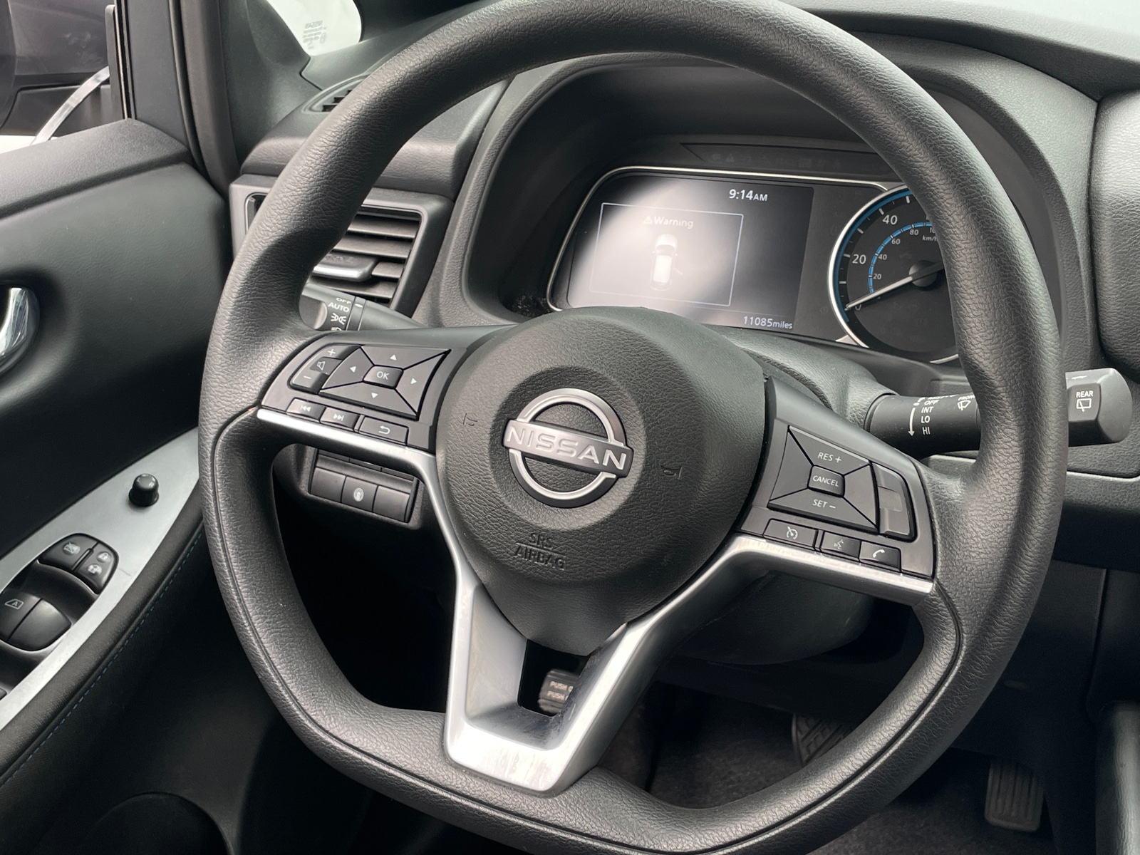 Thumbnail: 2025 Nissan Leaf - 5