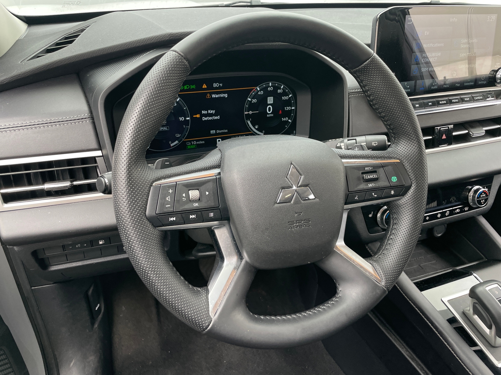 Thumbnail: 2024 Mitsubishi Outlander - 4