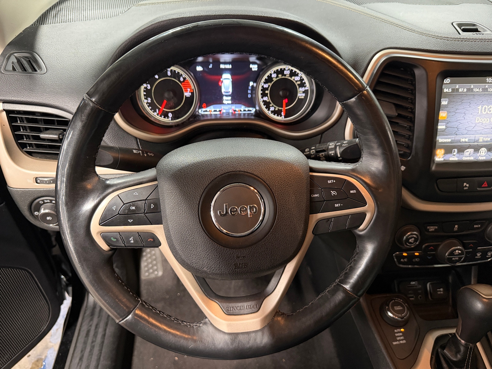 Thumbnail: 2018 Jeep Cherokee - 4