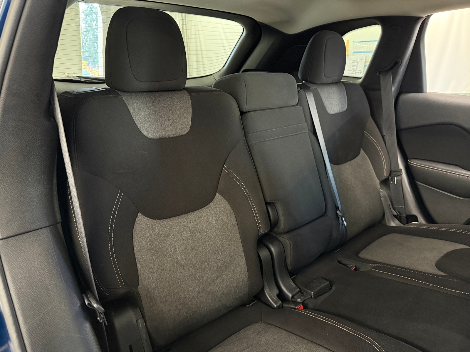 Thumbnail: 2018 Jeep Cherokee - 6