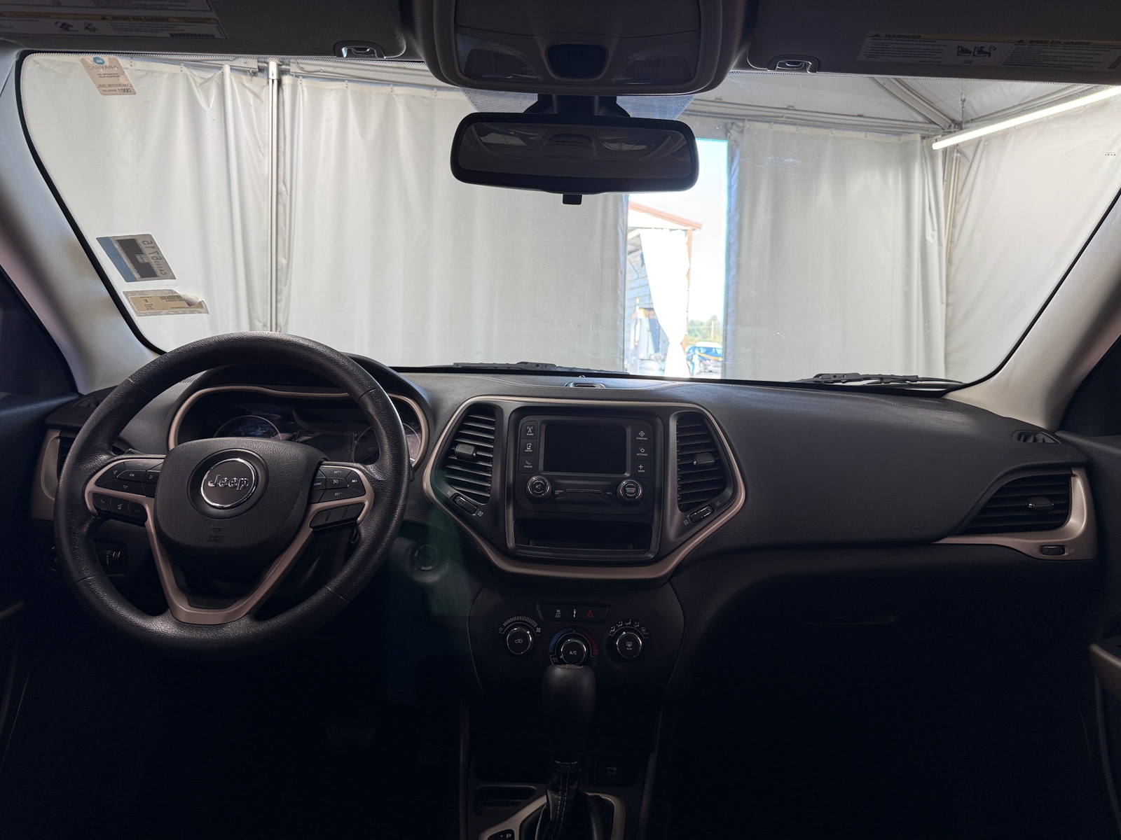 Thumbnail: 2018 Jeep Cherokee - 3