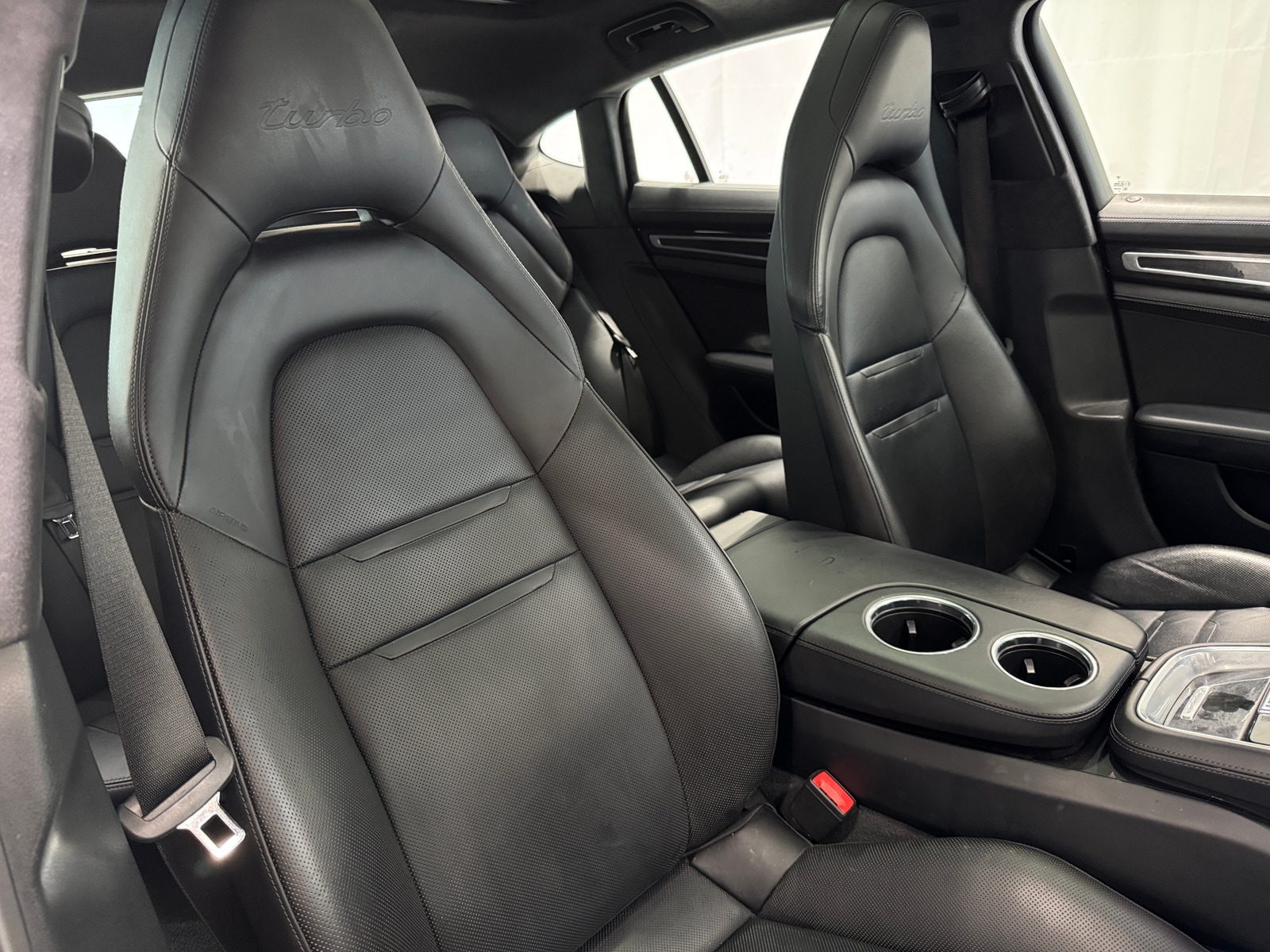 Thumbnail: 2017 Porsche Panamera - 2