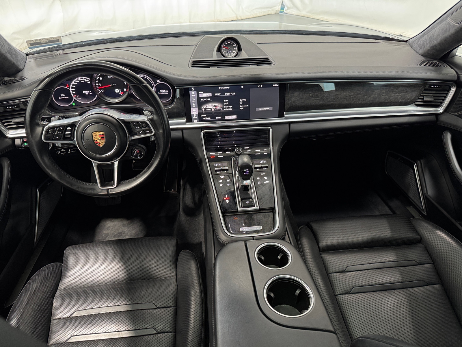 Thumbnail: 2017 Porsche Panamera - 3
