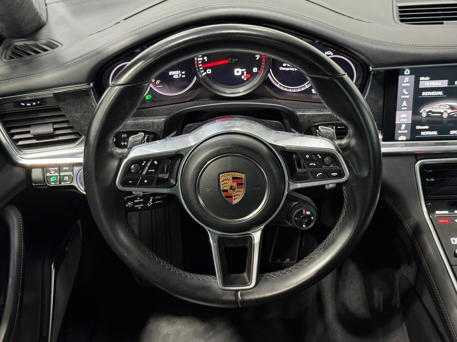Thumbnail: 2017 Porsche Panamera - 5