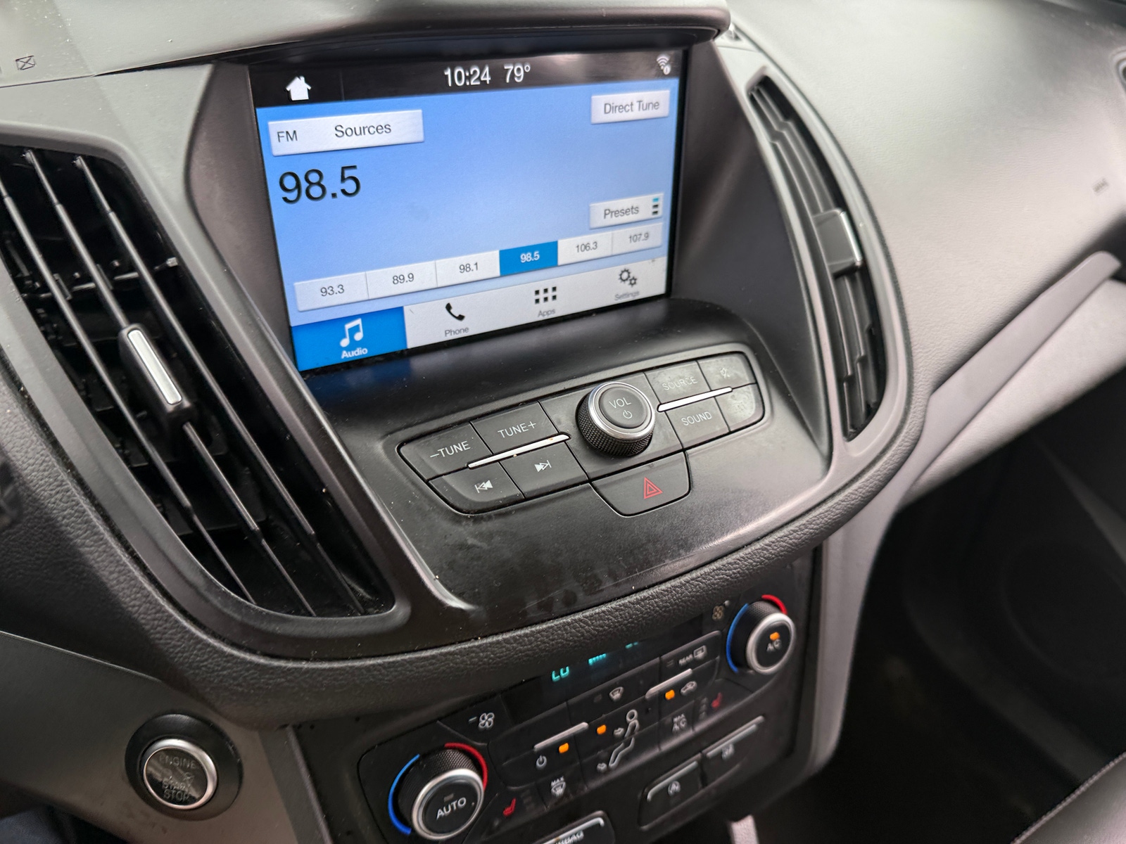Thumbnail: 2019 Ford Escape - 3
