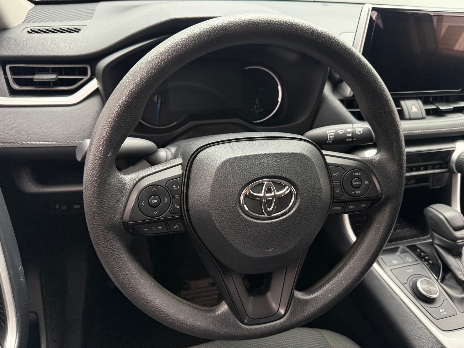 Thumbnail: 2025 Toyota RAV4 - 5