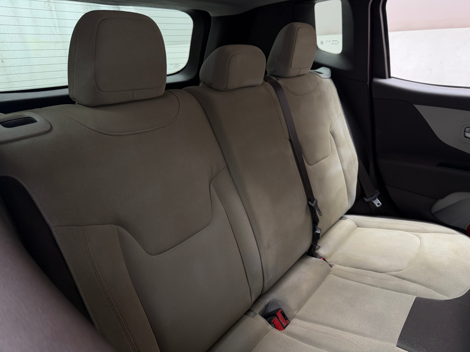Thumbnail: 2015 Jeep Renegade - 6