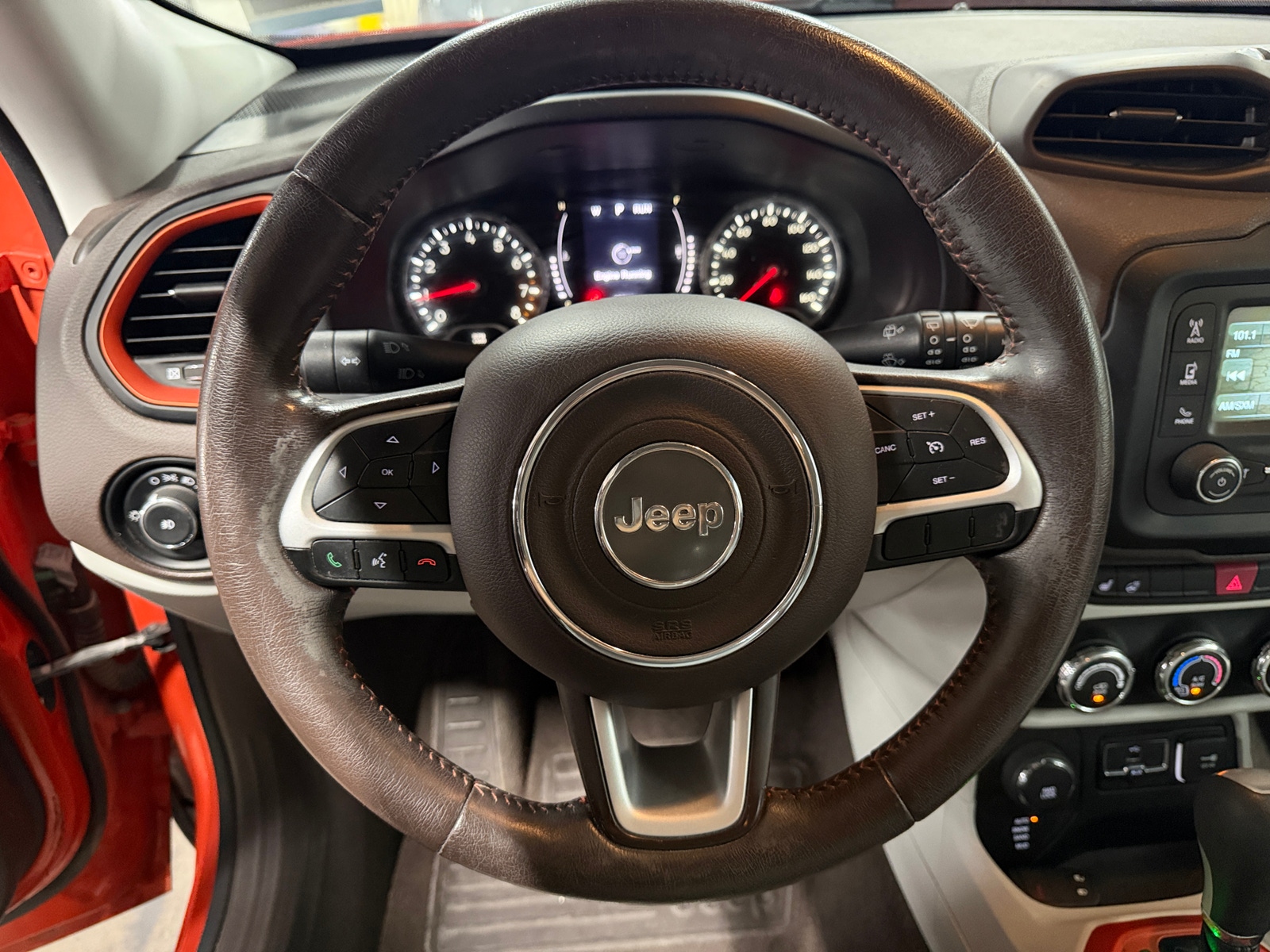 Thumbnail: 2015 Jeep Renegade - 5