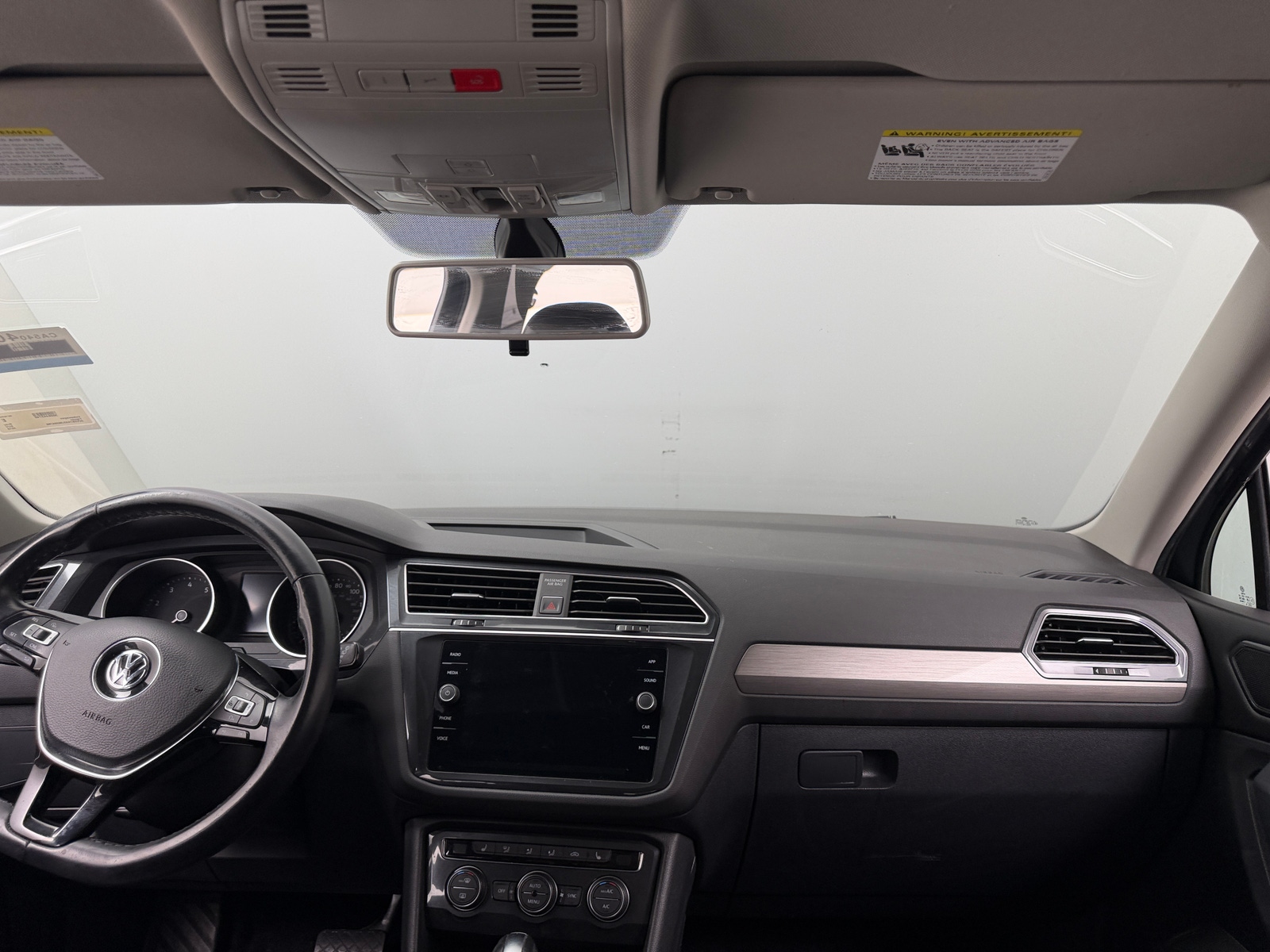 Thumbnail: 2018 Volkswagen Tiguan - 3