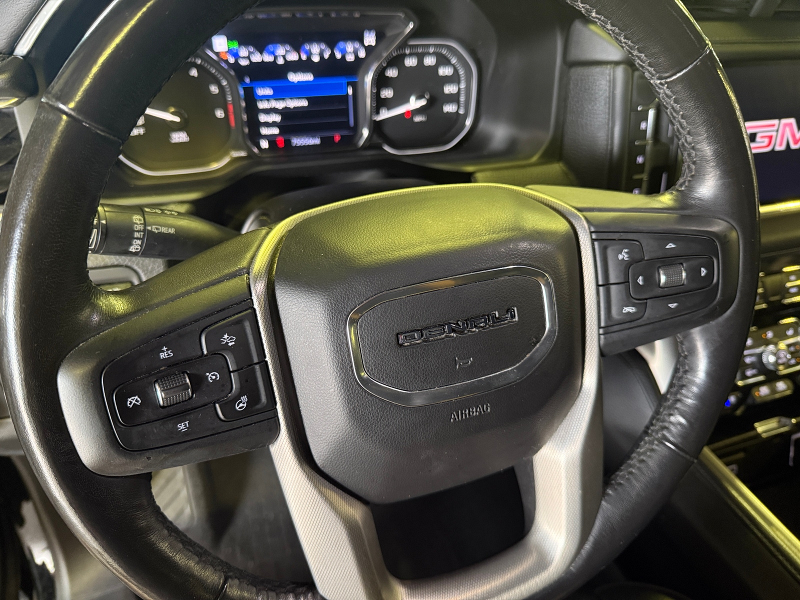 Thumbnail: 2021 GMC Yukon XL - 4