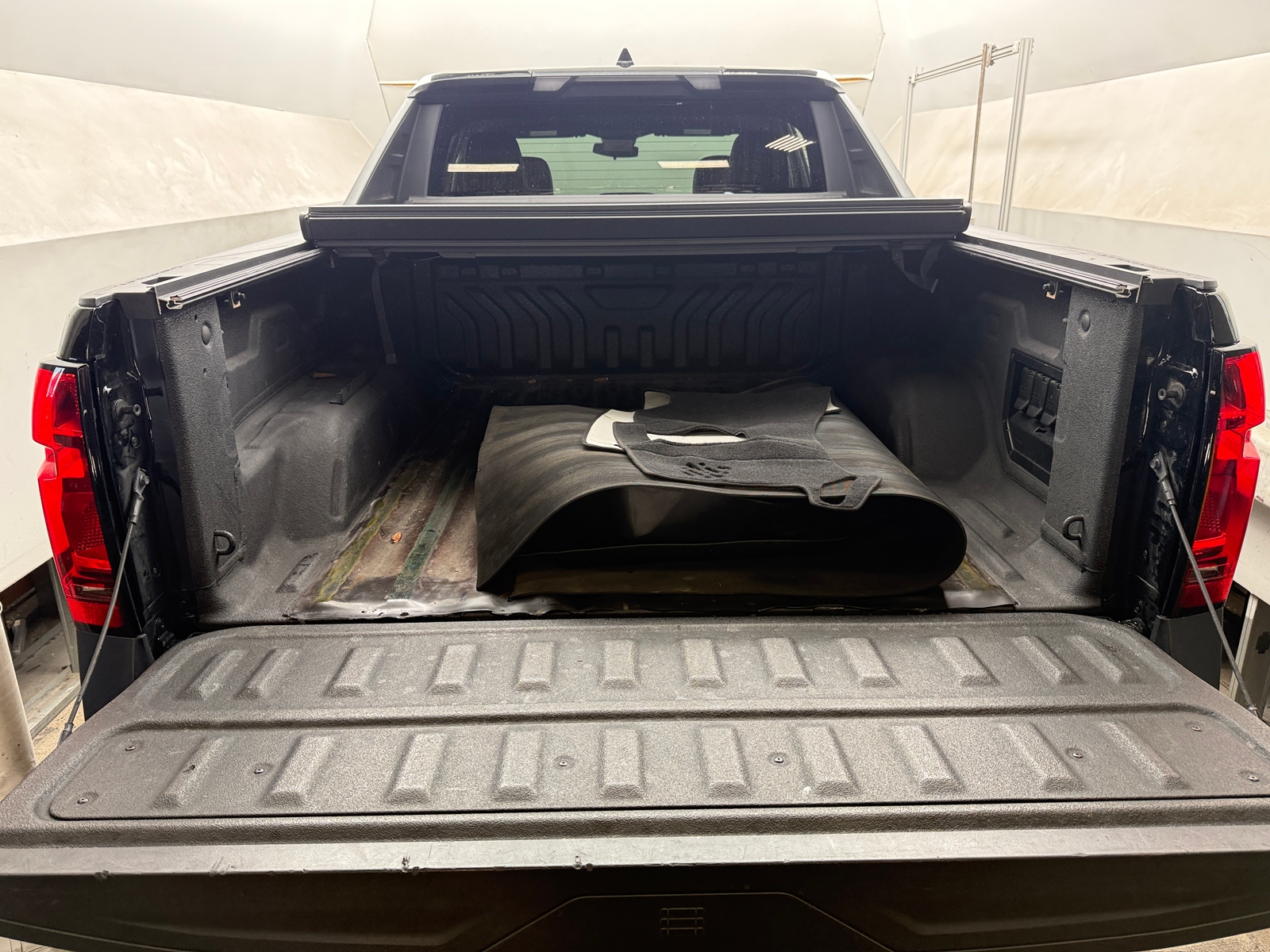 Thumbnail: 2024 Chevrolet Silverado EV - 6