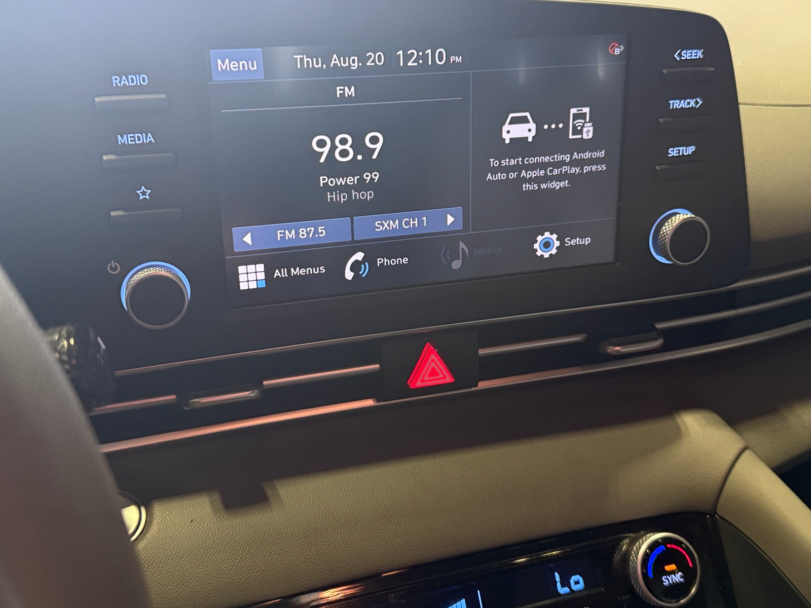 Thumbnail: 2023 Hyundai Elantra - 4