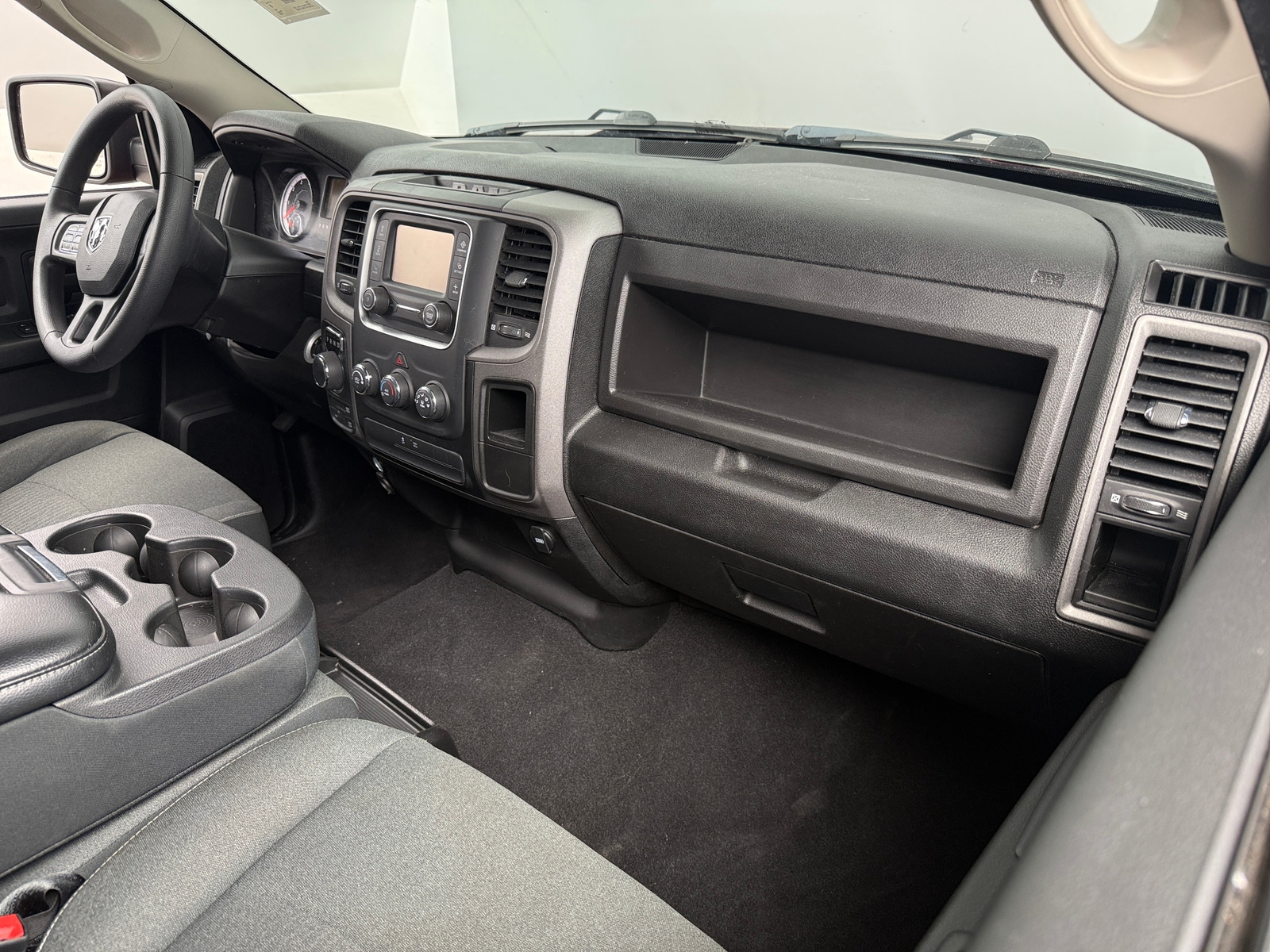 Thumbnail: 2022 RAM 1500 Classic - 3