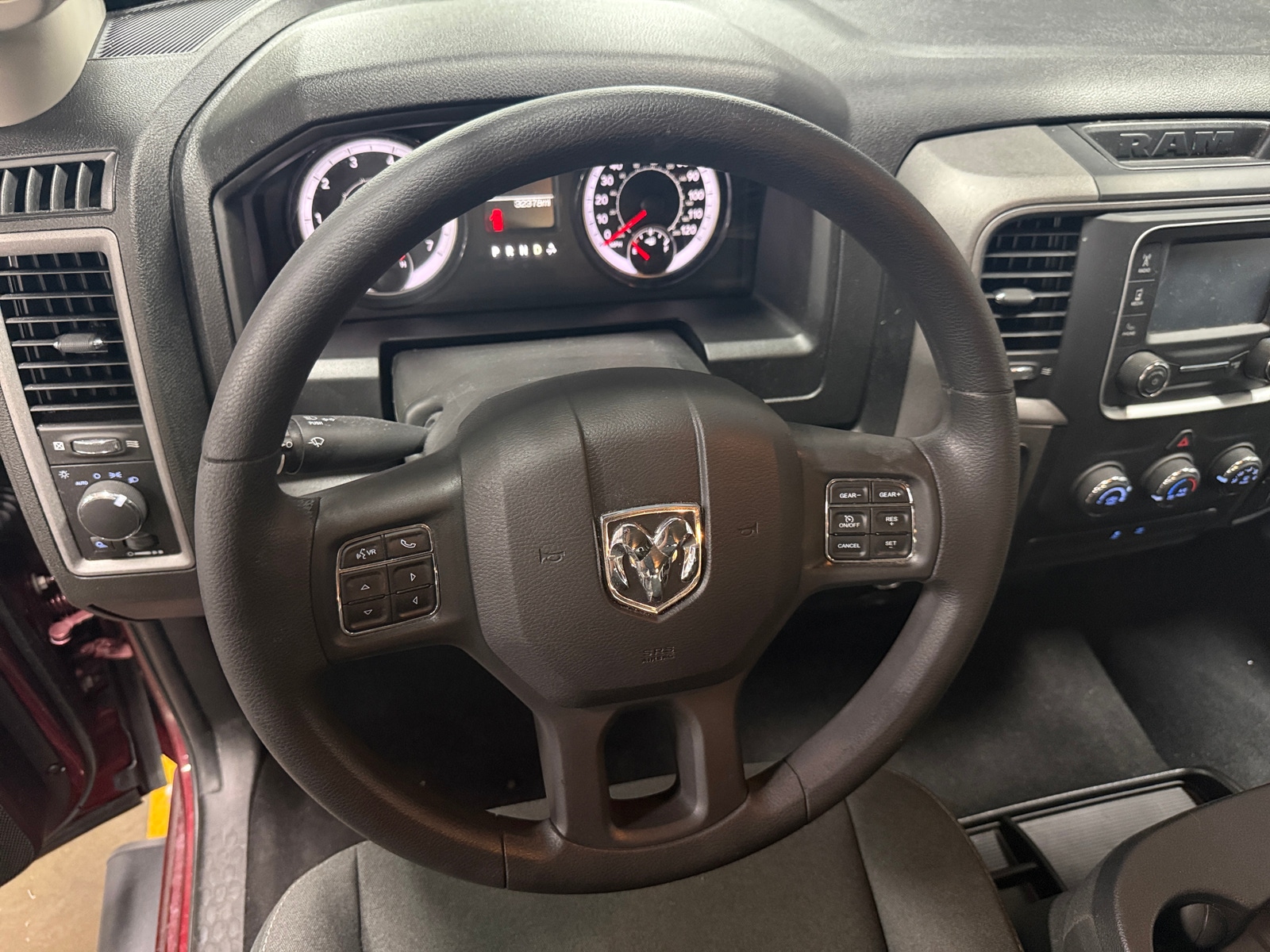 Thumbnail: 2022 RAM 1500 Classic - 5