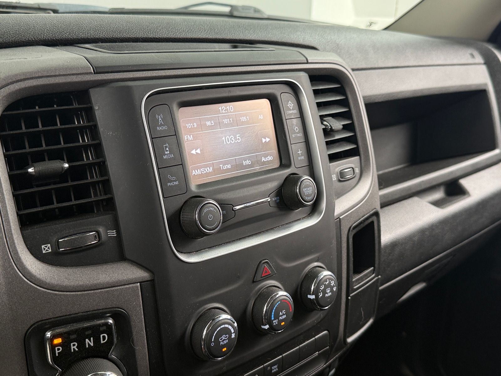 Thumbnail: 2022 RAM 1500 Classic - 4