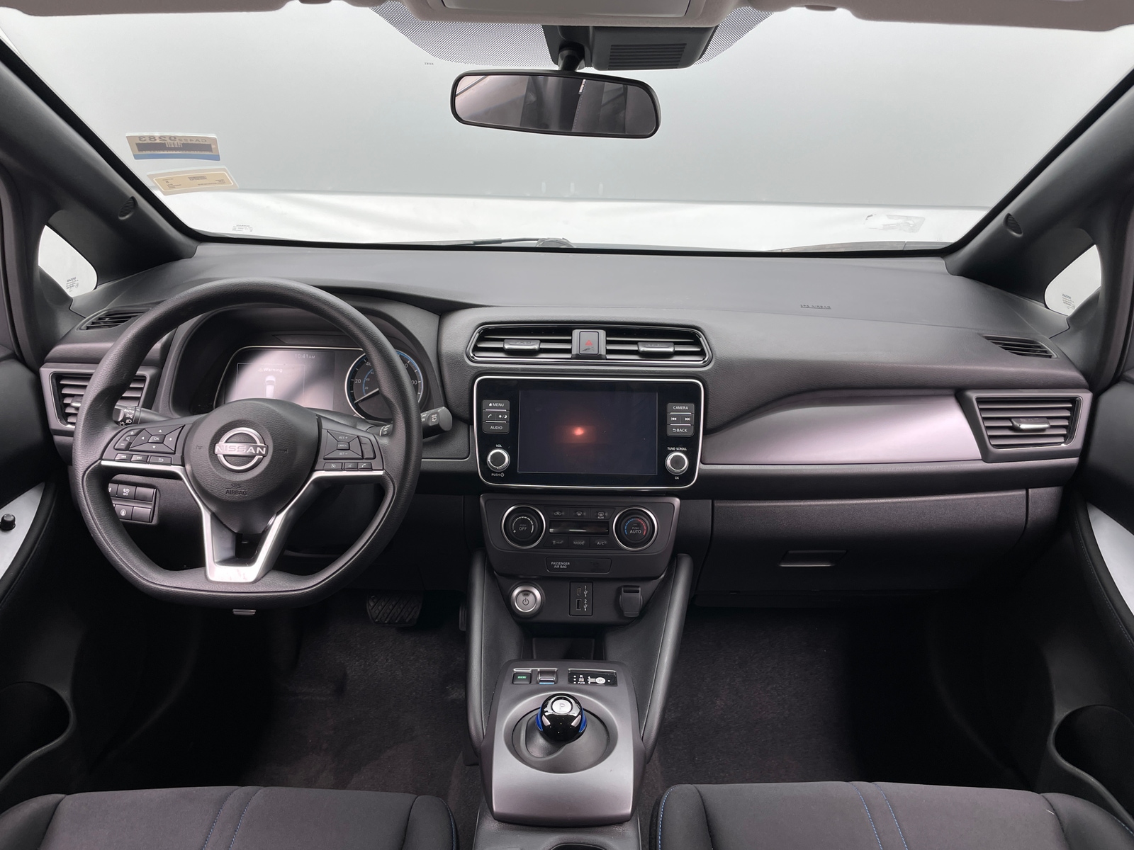 Thumbnail: 2025 Nissan Leaf - 3