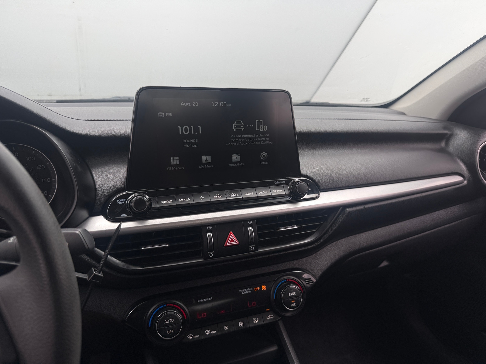 Thumbnail: 2019 Kia Forte - 4