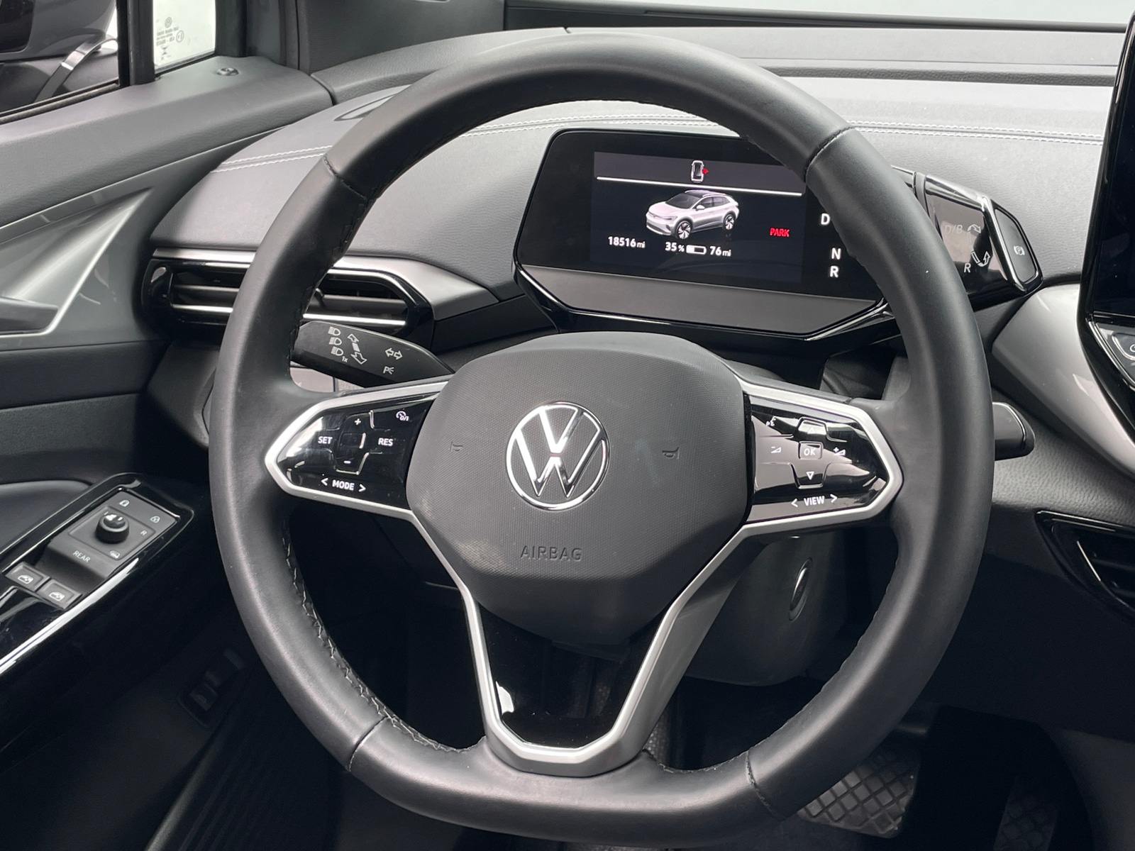 Thumbnail: 2023 Volkswagen ID.4 - 5