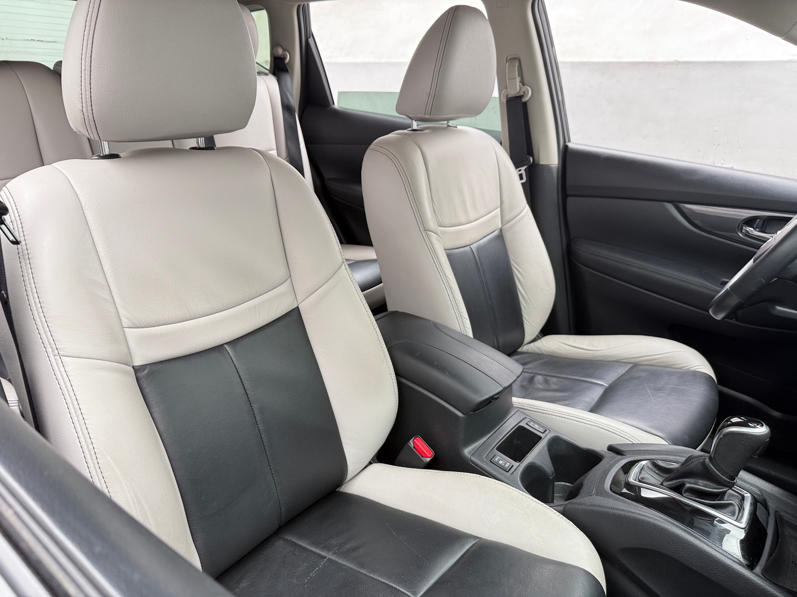 Thumbnail: 2017 Nissan Rogue - 2