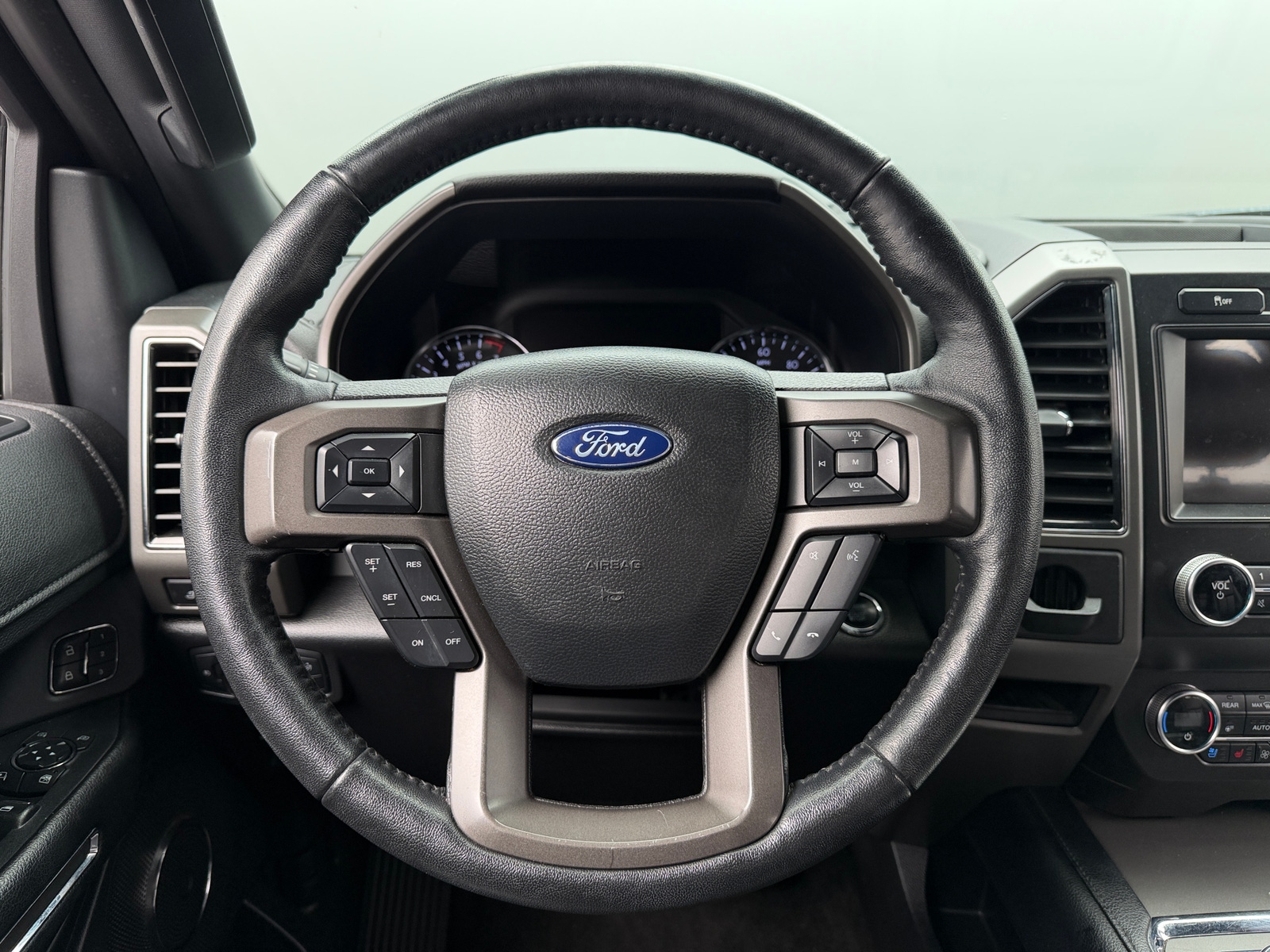 Thumbnail: 2019 Ford Expedition - 4