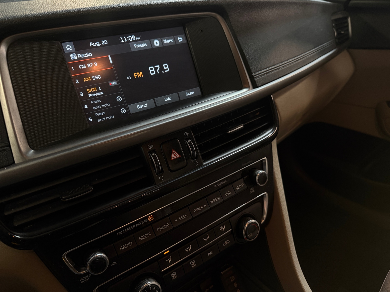 Thumbnail: 2018 Kia Optima - 4