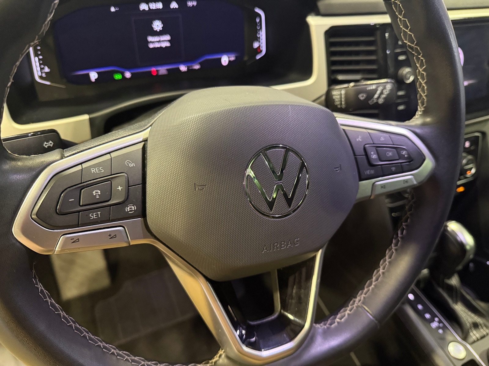 Thumbnail: 2022 Volkswagen Atlas - 4