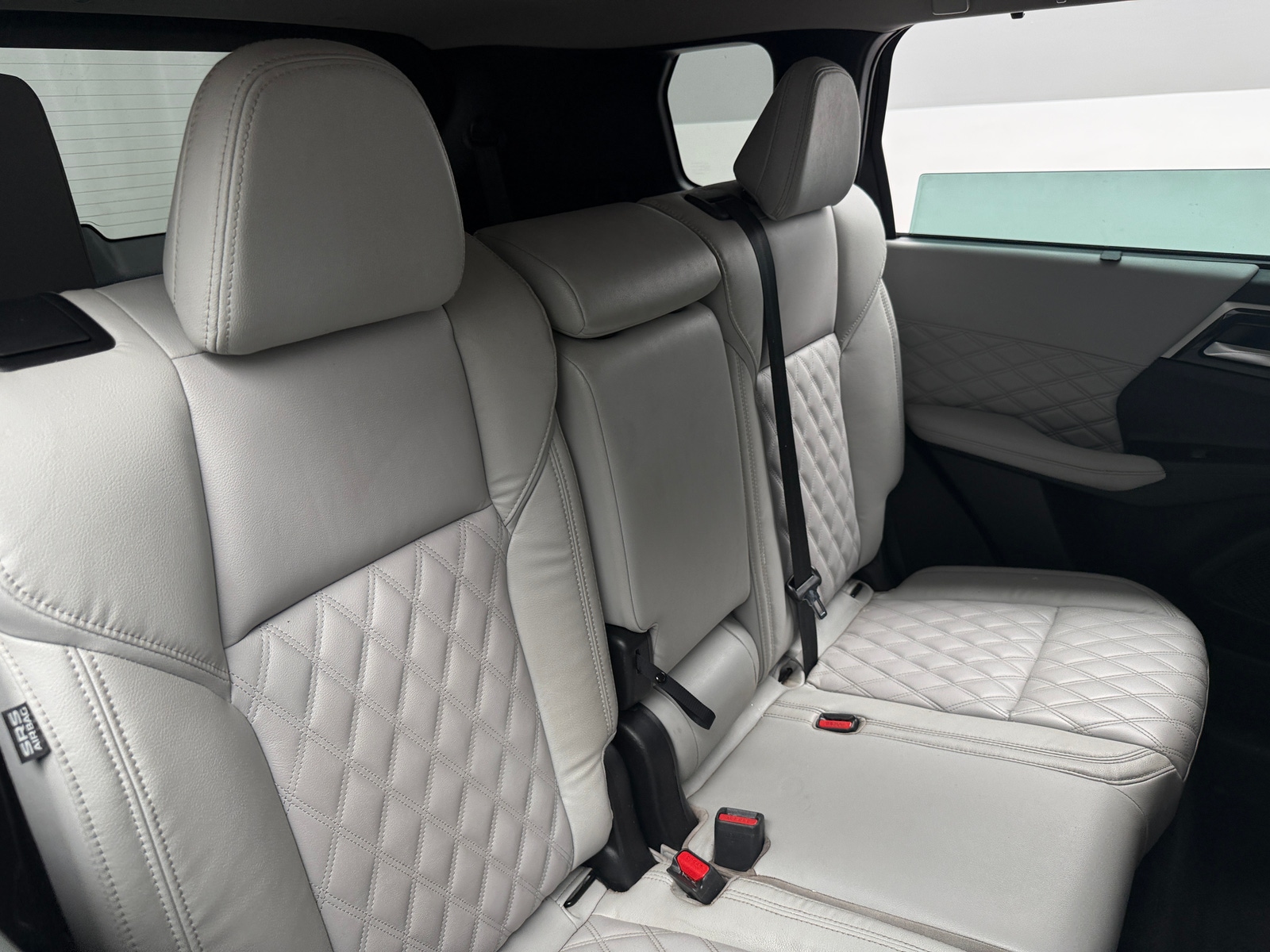 Thumbnail: 2023 Mitsubishi Outlander - 5