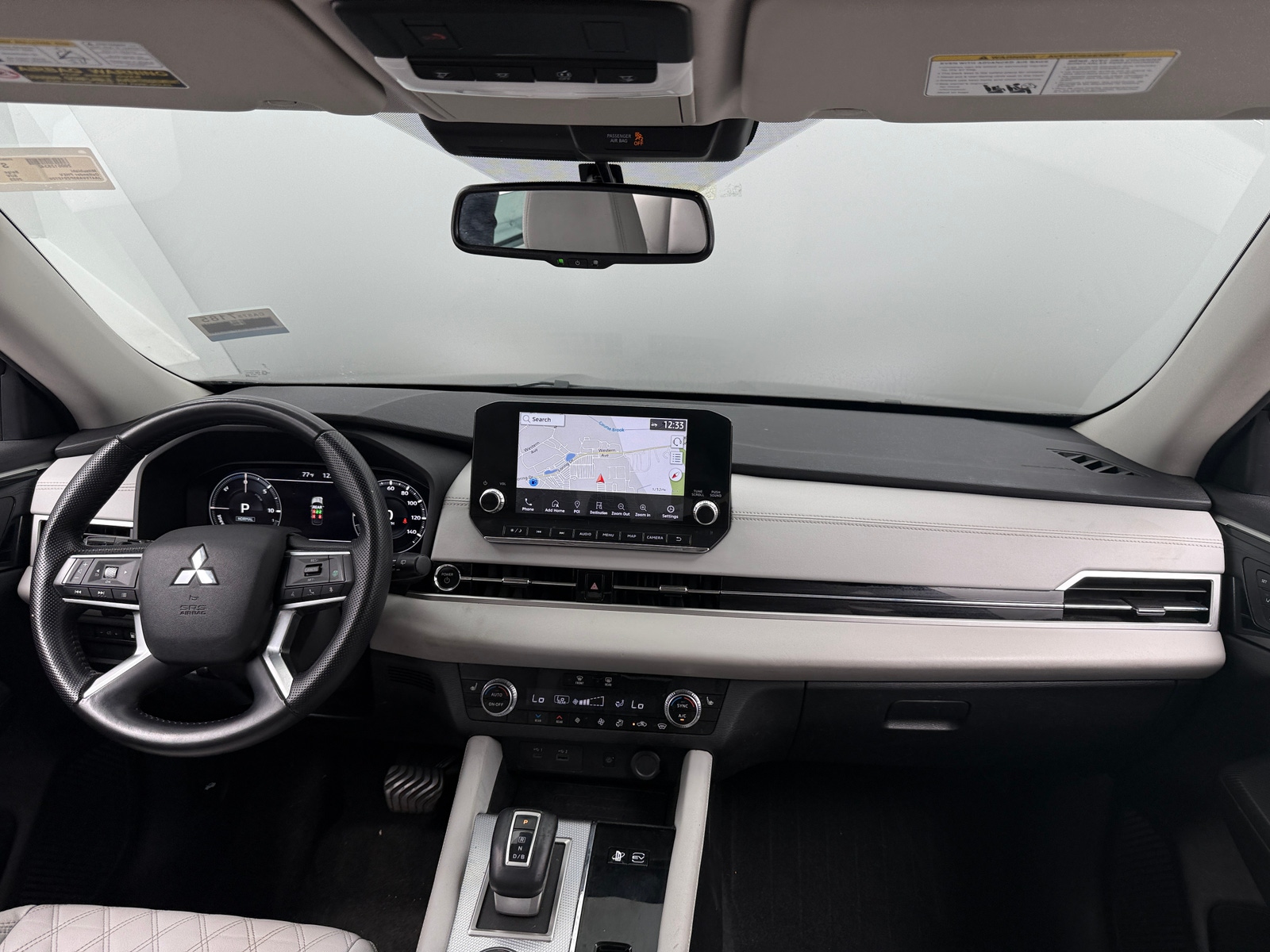 Thumbnail: 2023 Mitsubishi Outlander - 2