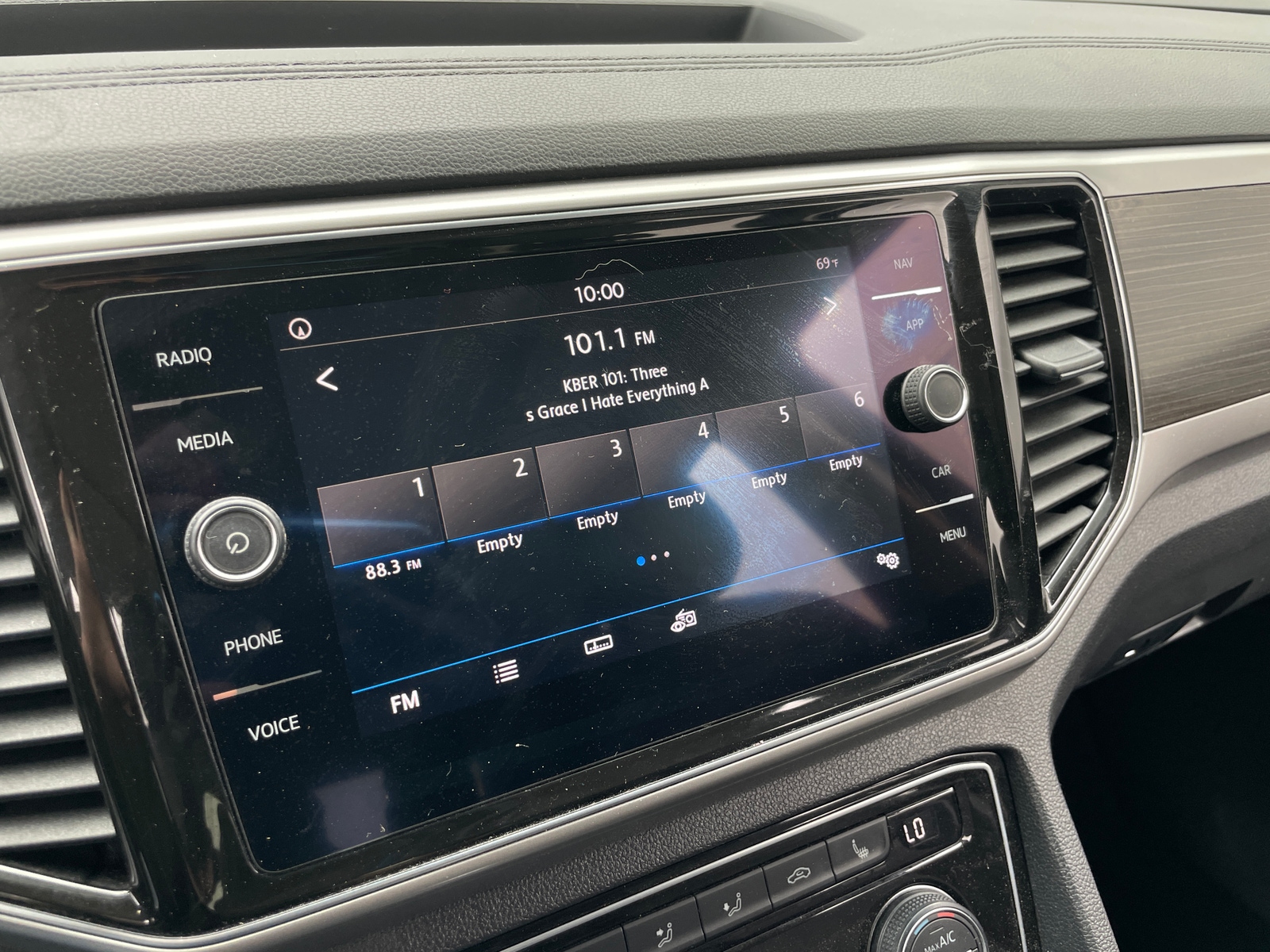 Thumbnail: 2019 Volkswagen Atlas - 3