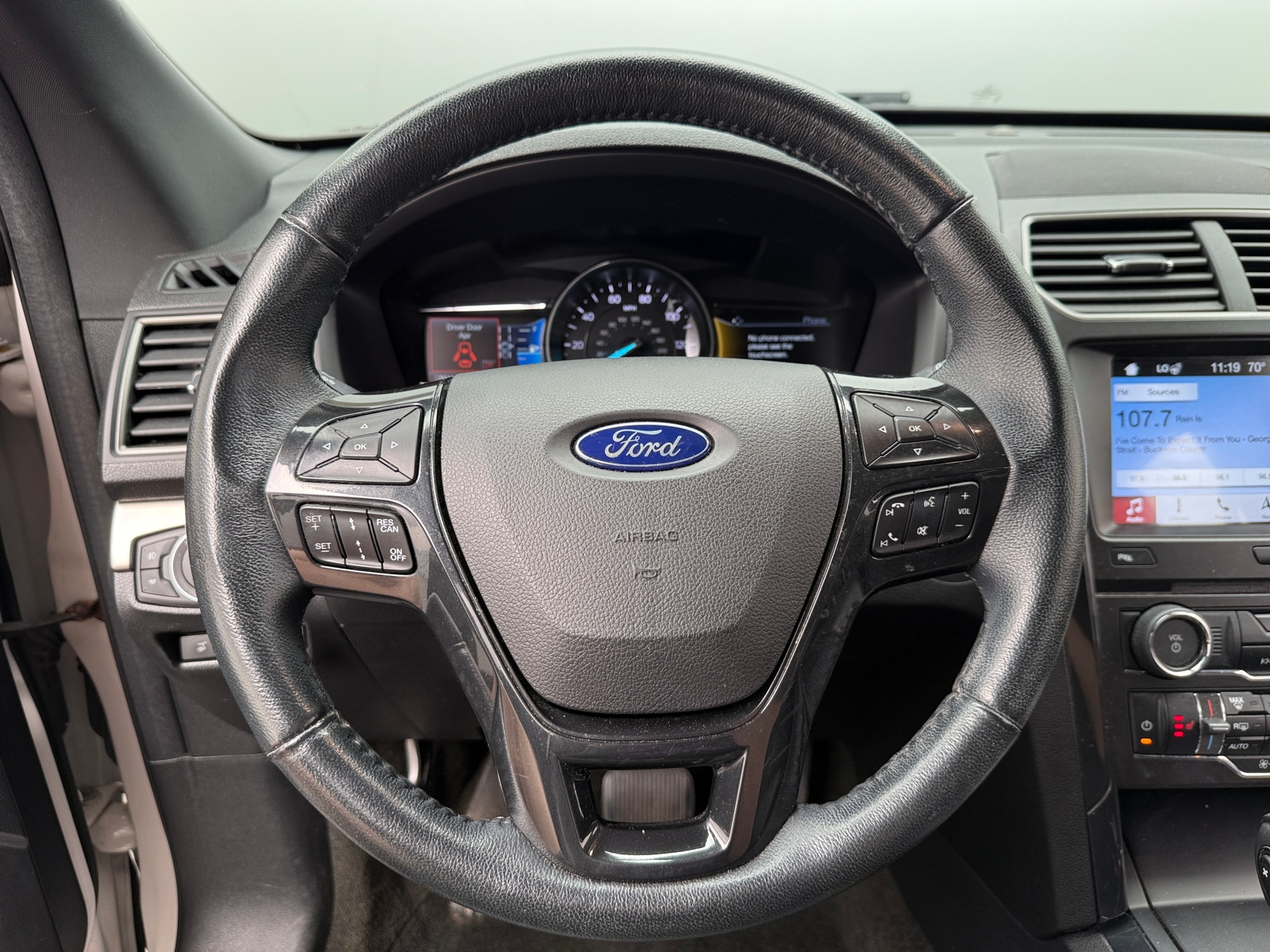 Thumbnail: 2018 Ford Explorer - 4