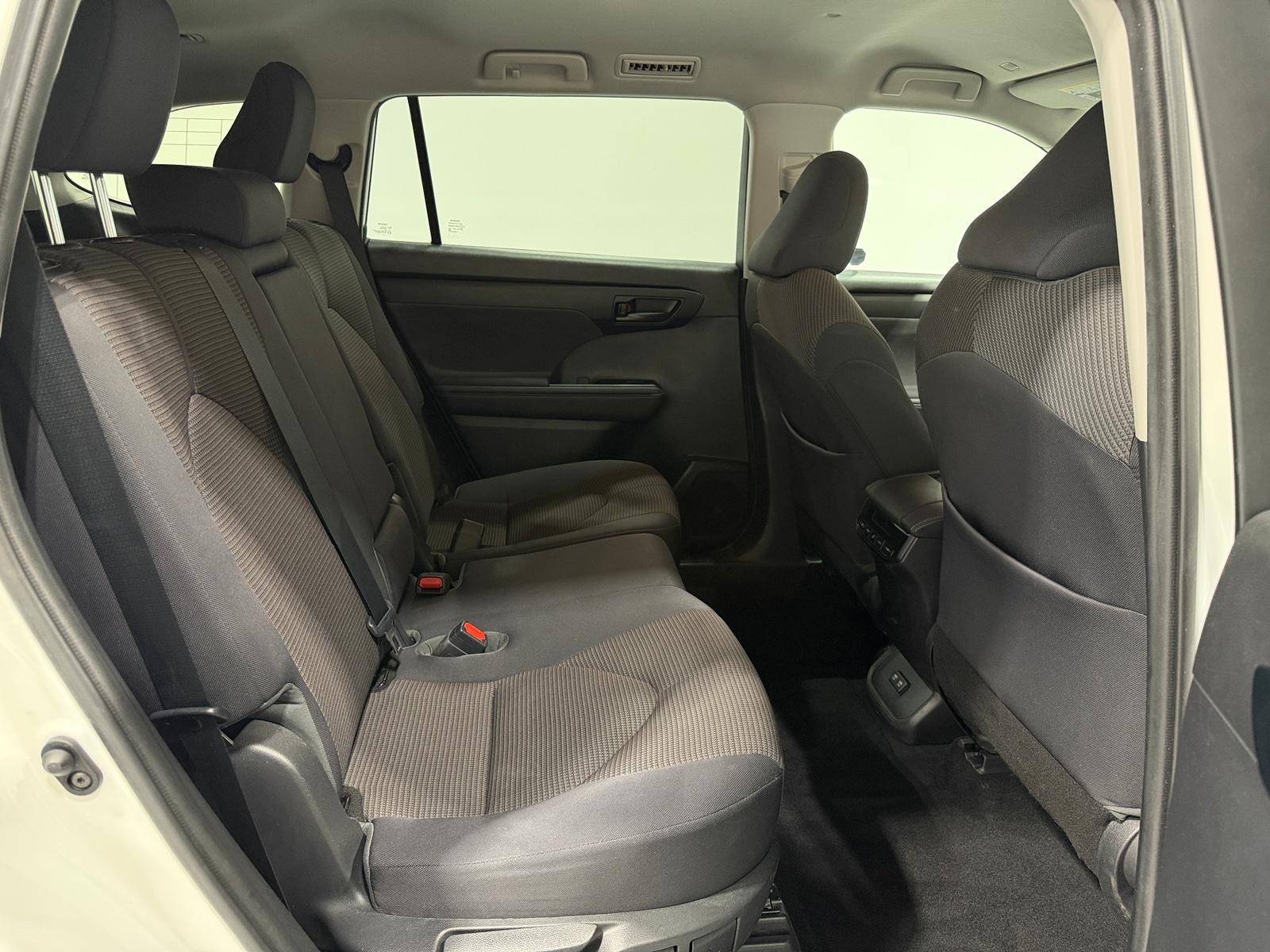Thumbnail: 2021 Toyota Highlander - 6