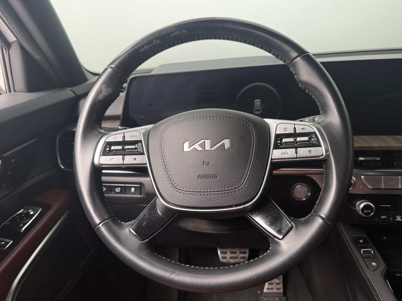 Thumbnail: 2024 Kia Telluride - 4