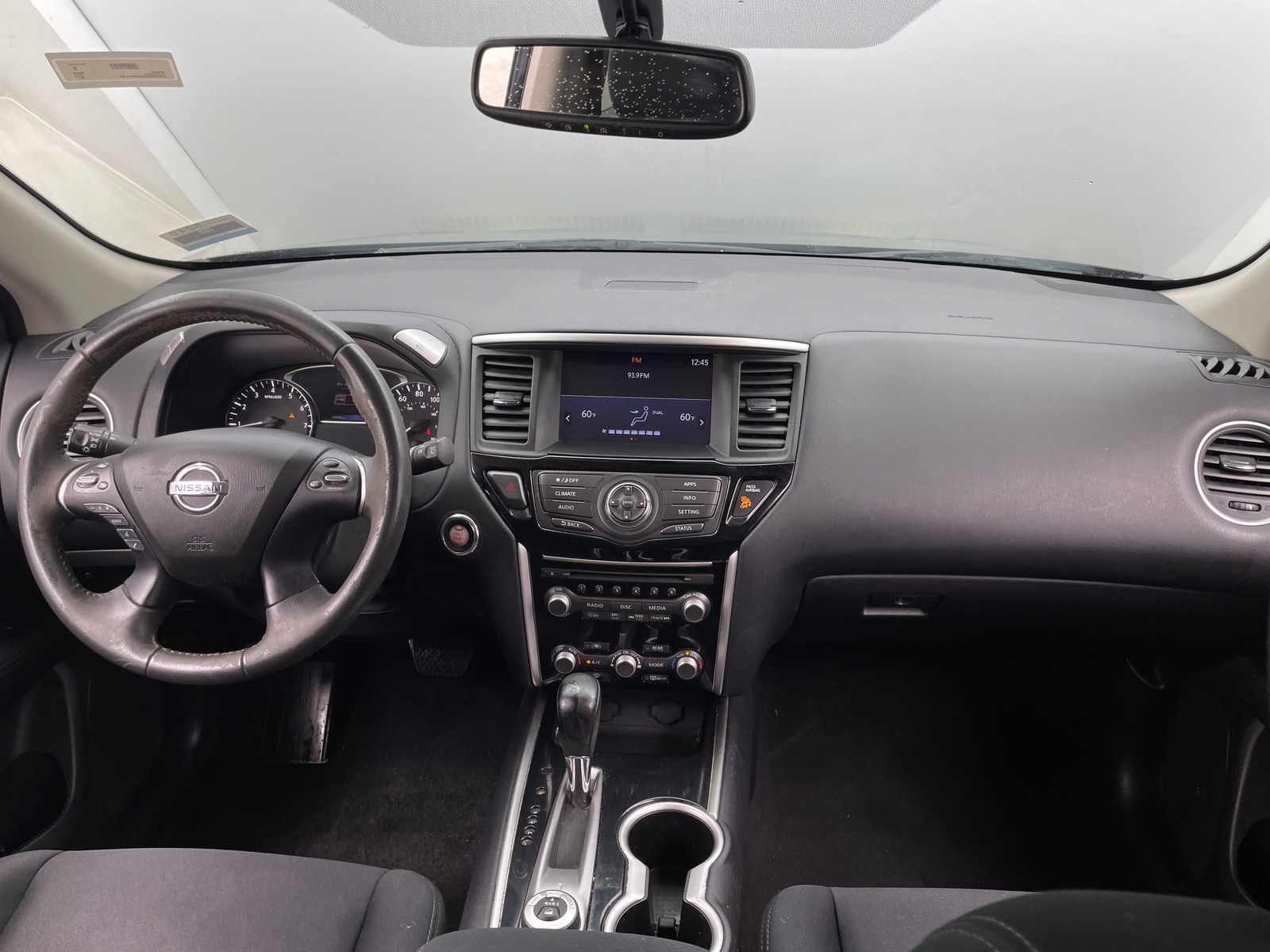 Thumbnail: 2017 Nissan Pathfinder - 3